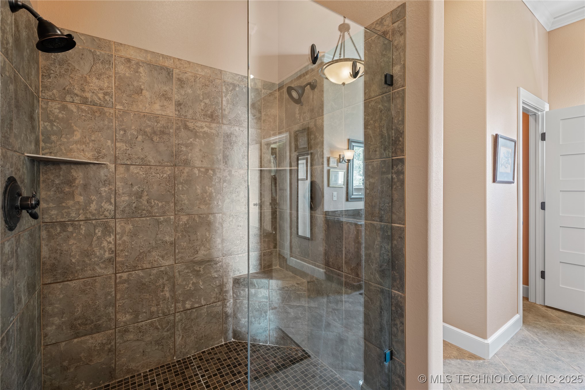 639 Ne Bison Road Property Photo 28