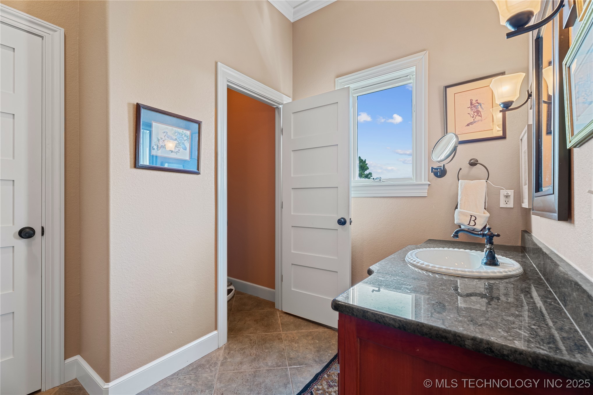 639 Ne Bison Road Property Photo 29