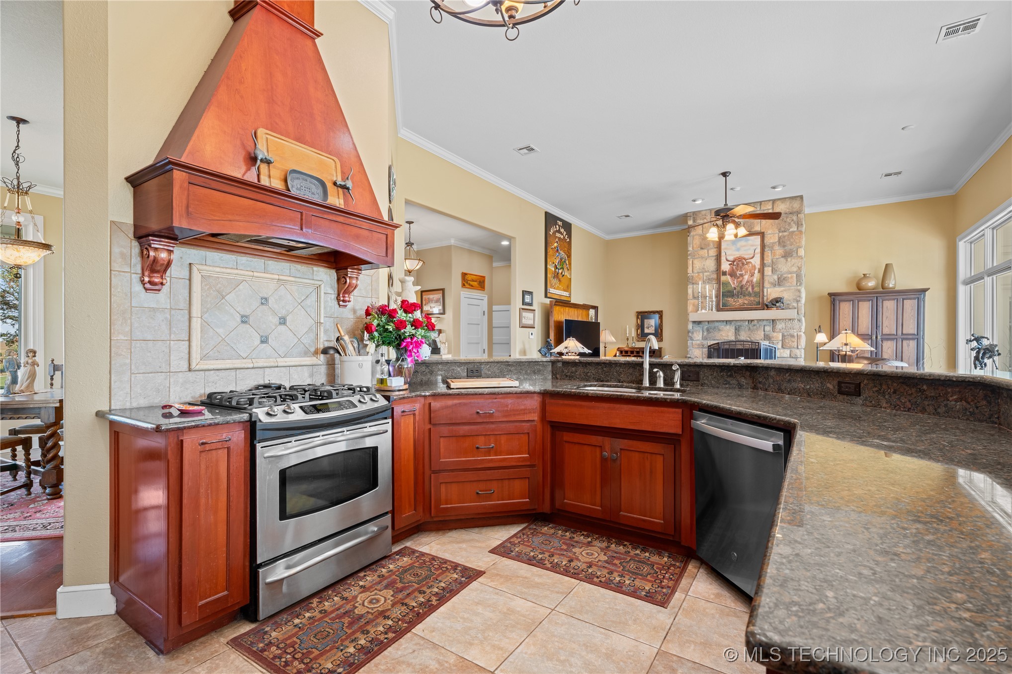 639 Ne Bison Road Property Photo 46