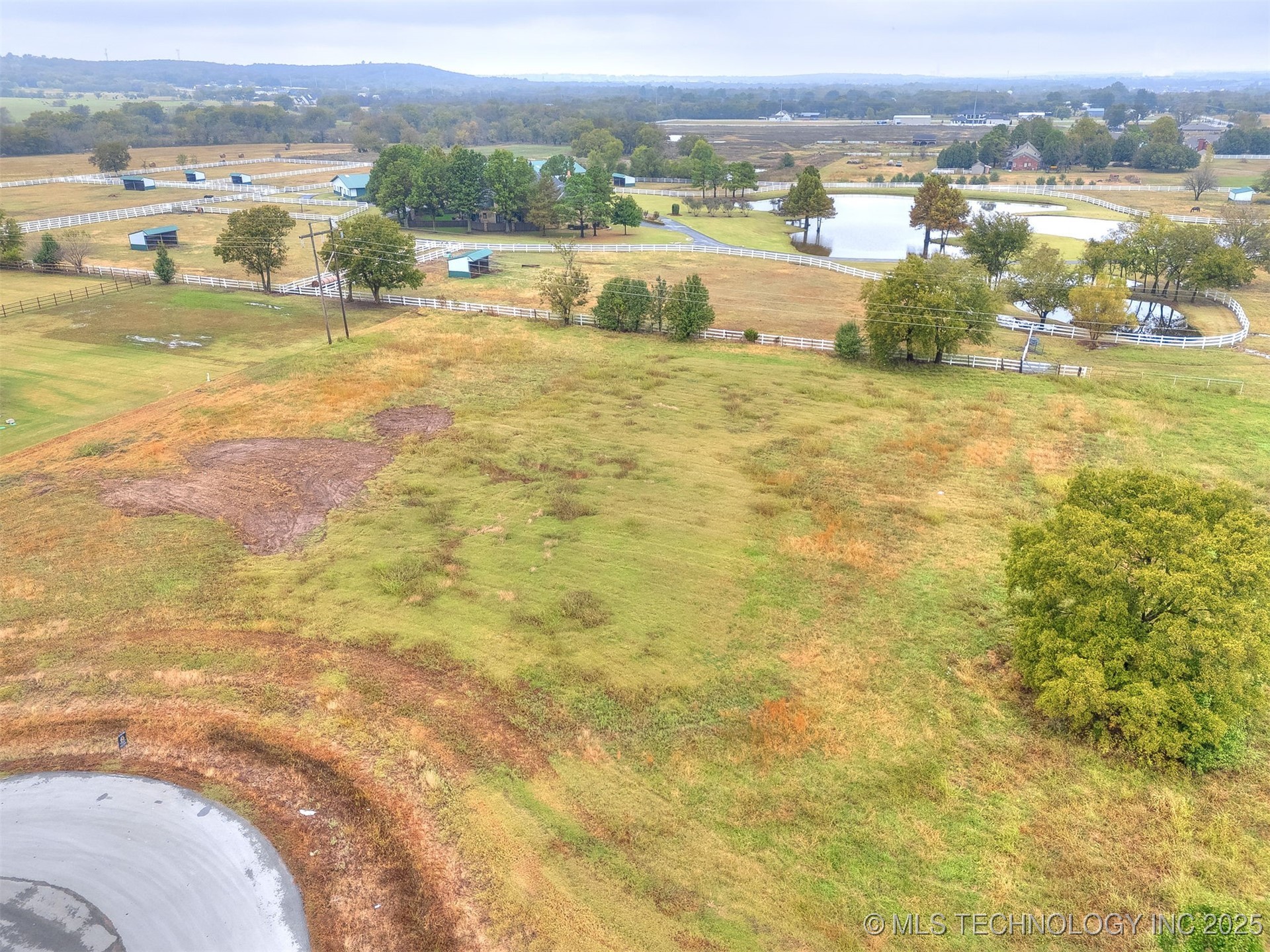3227 E 169th Street S Property Photo 6