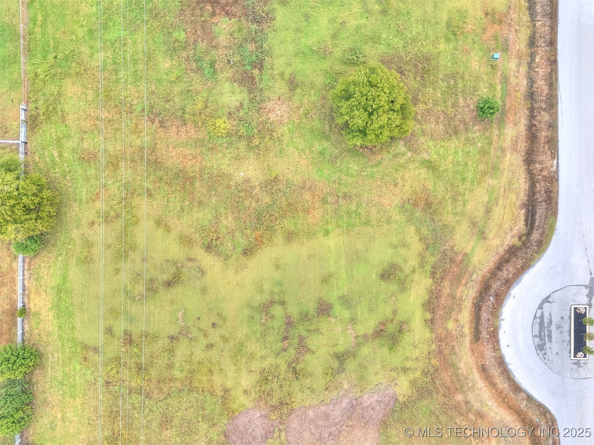 3227 E 169th Street S Property Photo 9