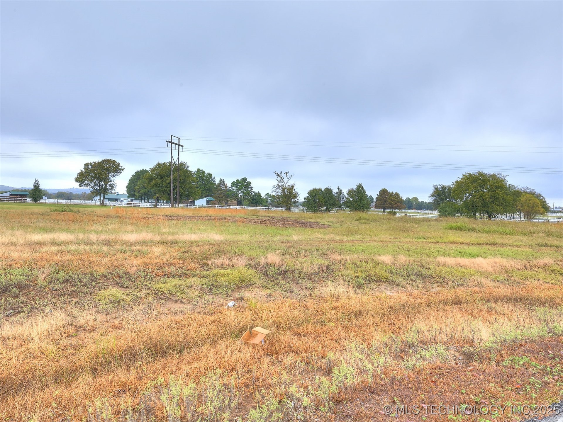 3227 E 169th Street S Property Photo 10