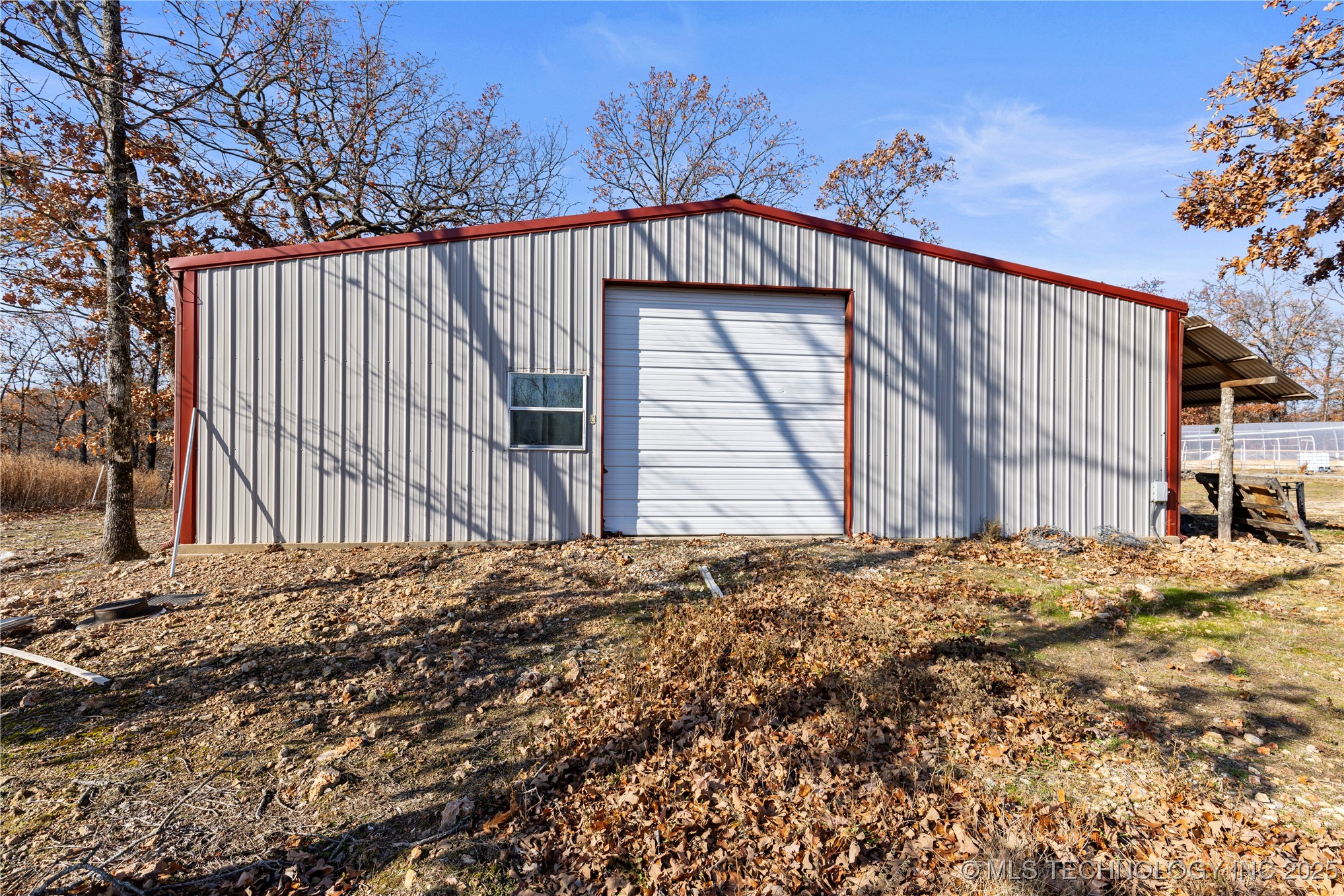 54501 E 340 Road Property Photo 2