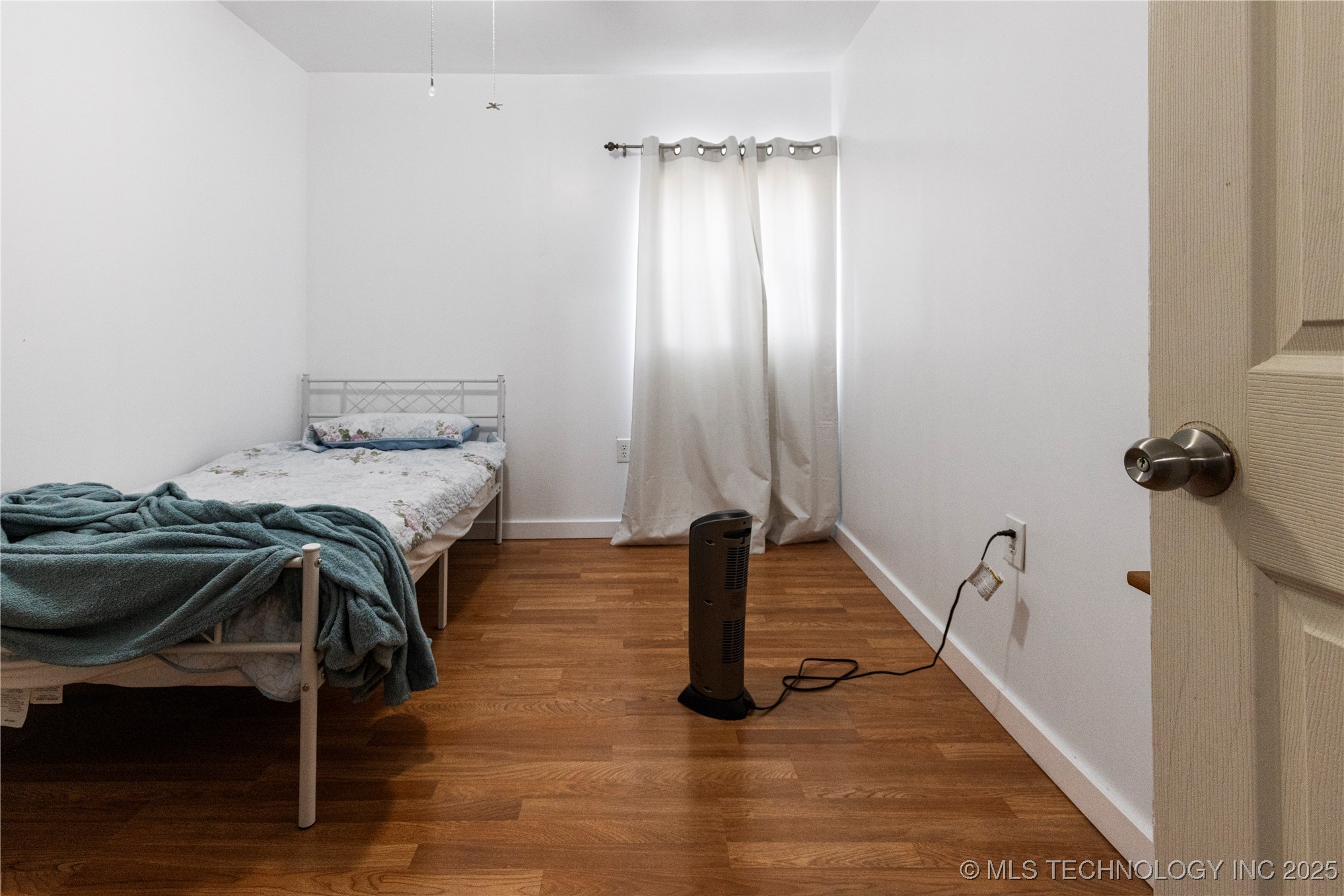 54501 E 340 Road Property Photo 7