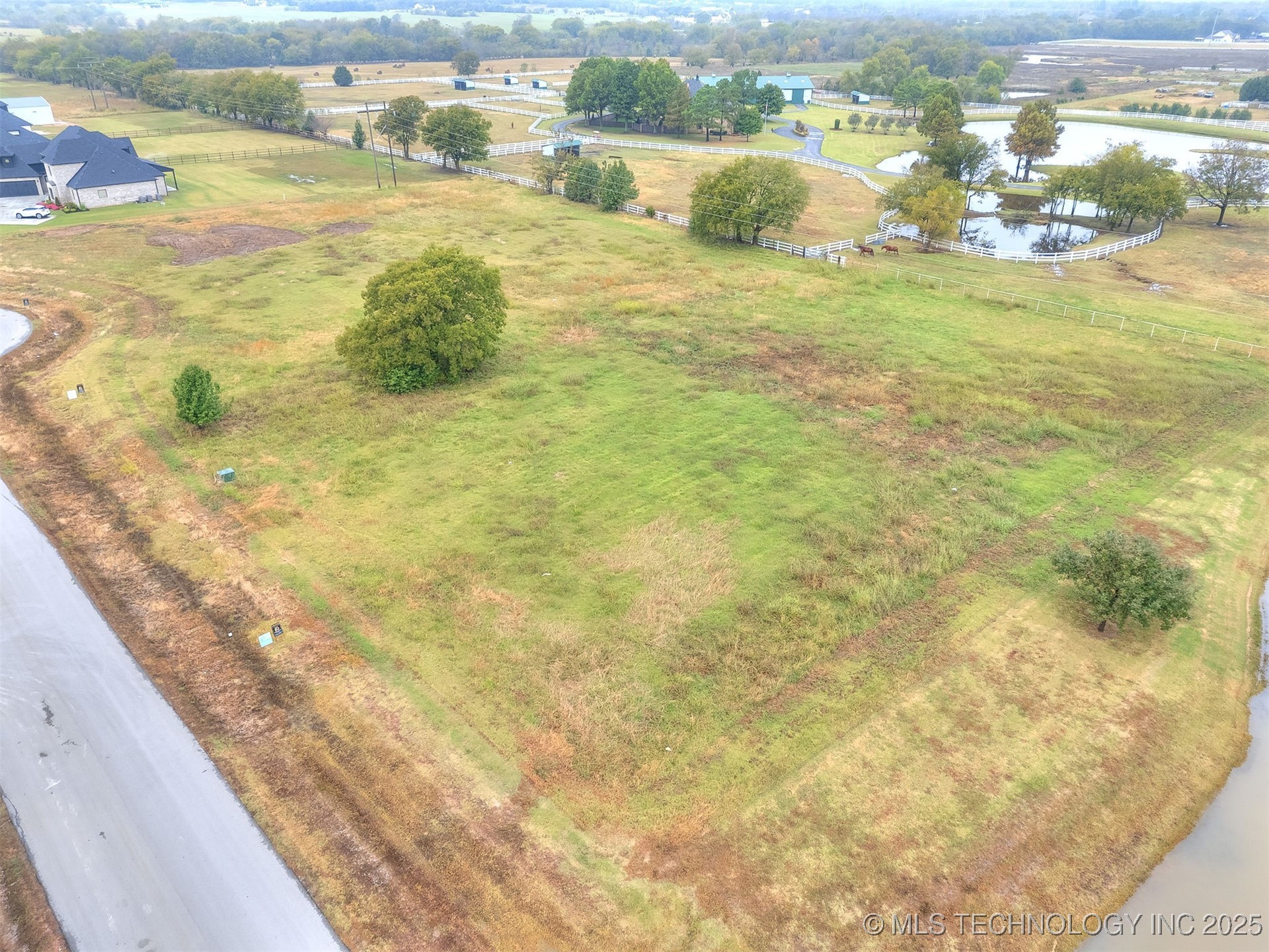 3259 E 169th Street S Property Photo 9