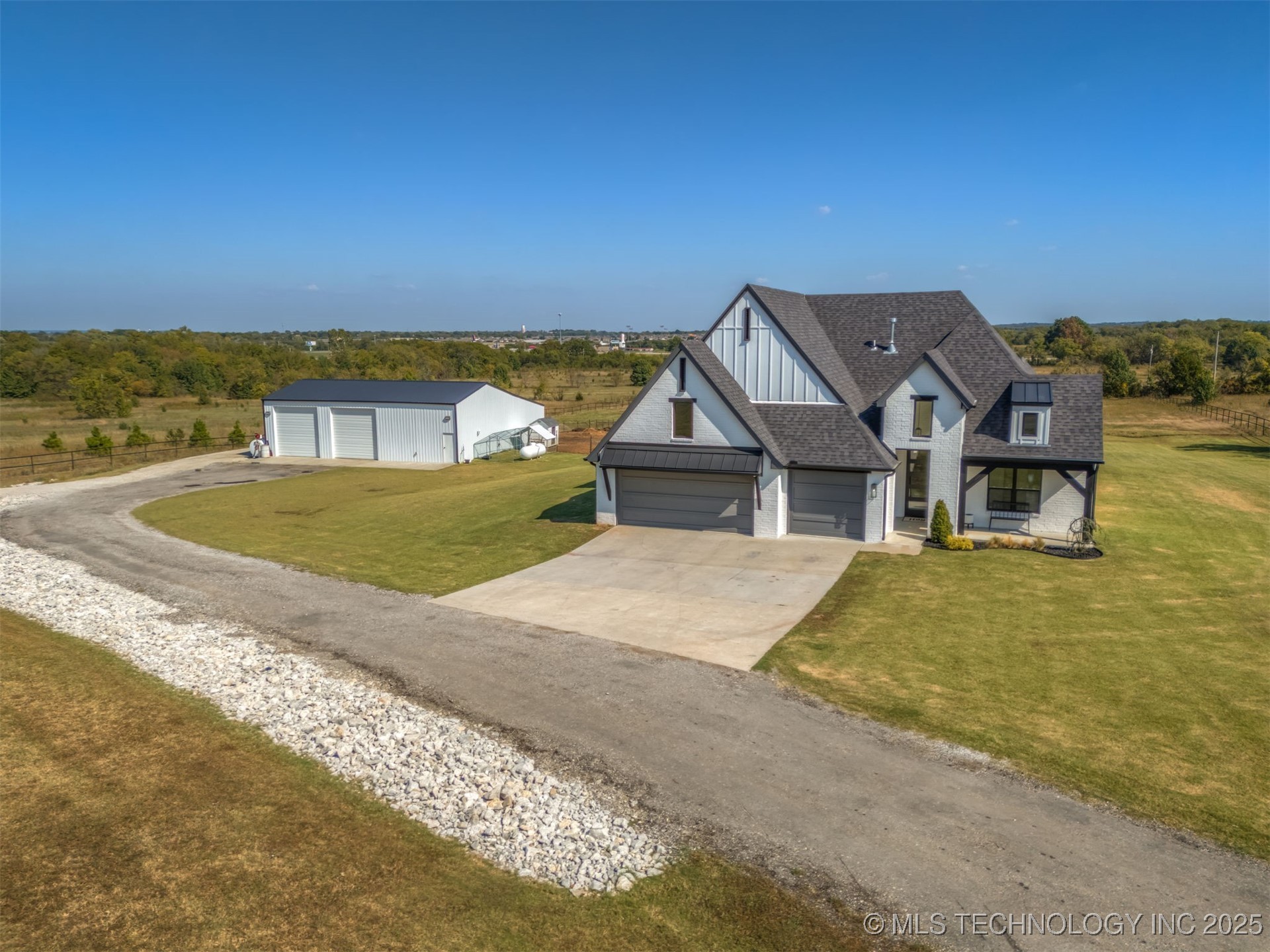 15375 S 26th Avenue W Property Photo 1