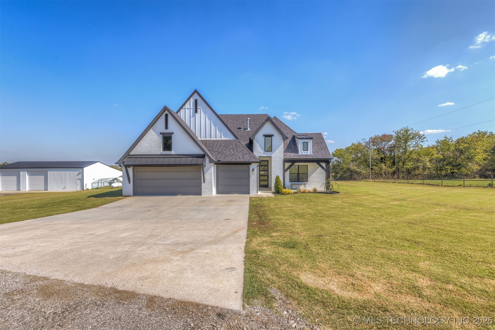 15375 S 26th Avenue W Property Photo 7