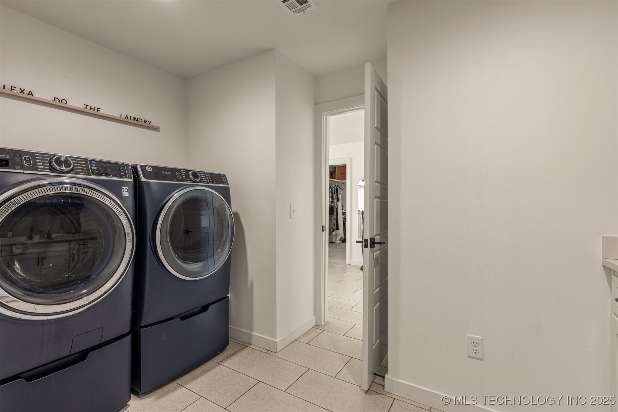 15375 S 26th Avenue W Property Photo 44