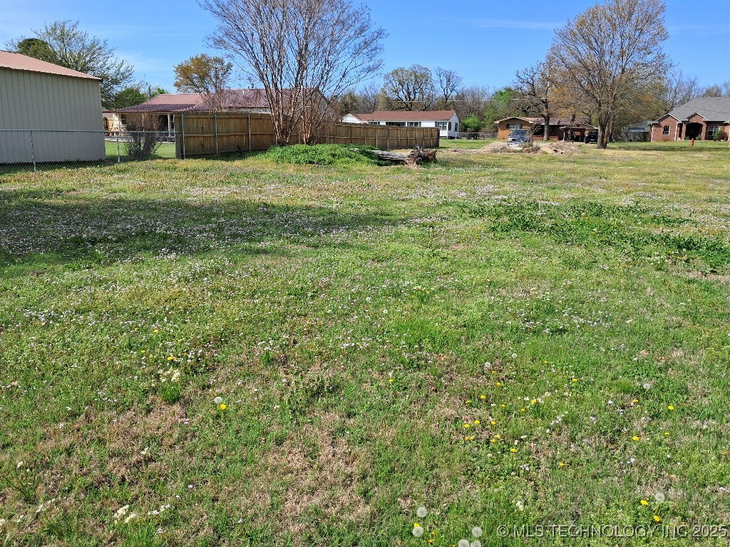 622 Indiana Avenue Property Photo 5