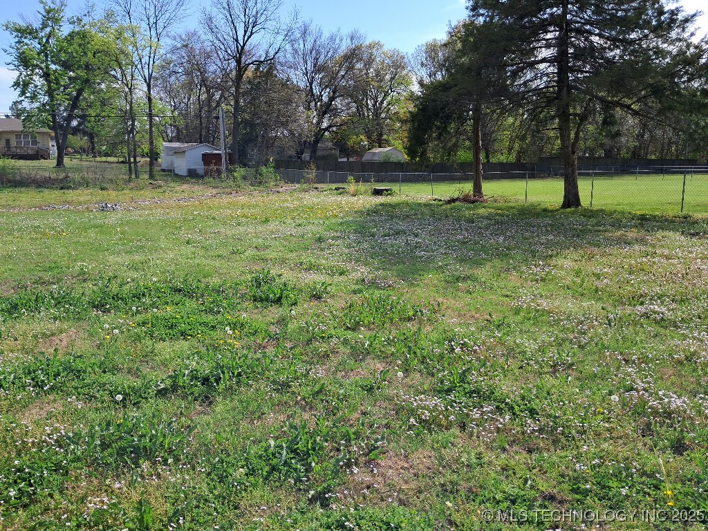 622 Indiana Avenue Property Photo 8