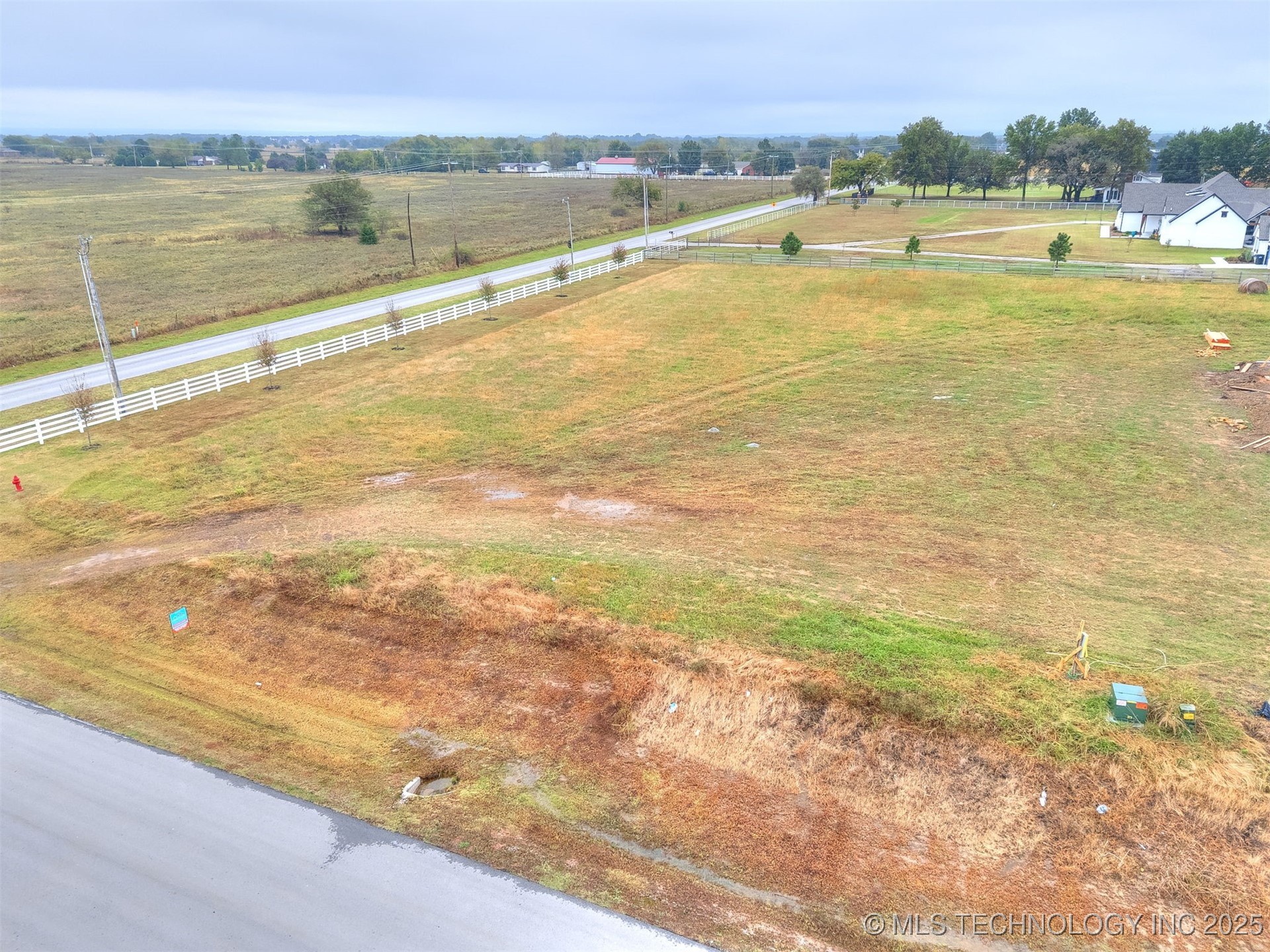 3276 E 169th Street S Property Photo 4