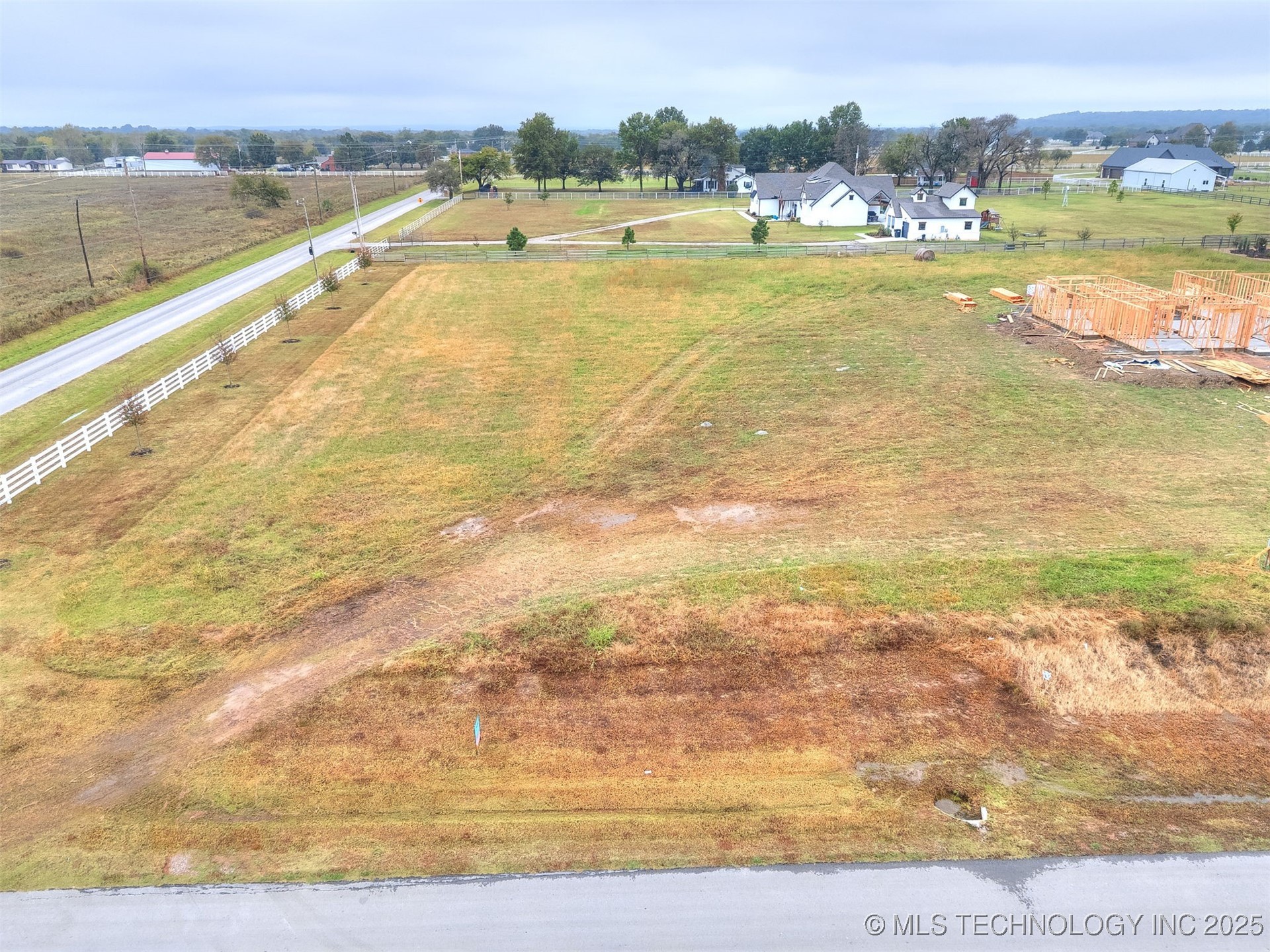 3276 E 169th Street S Property Photo 5