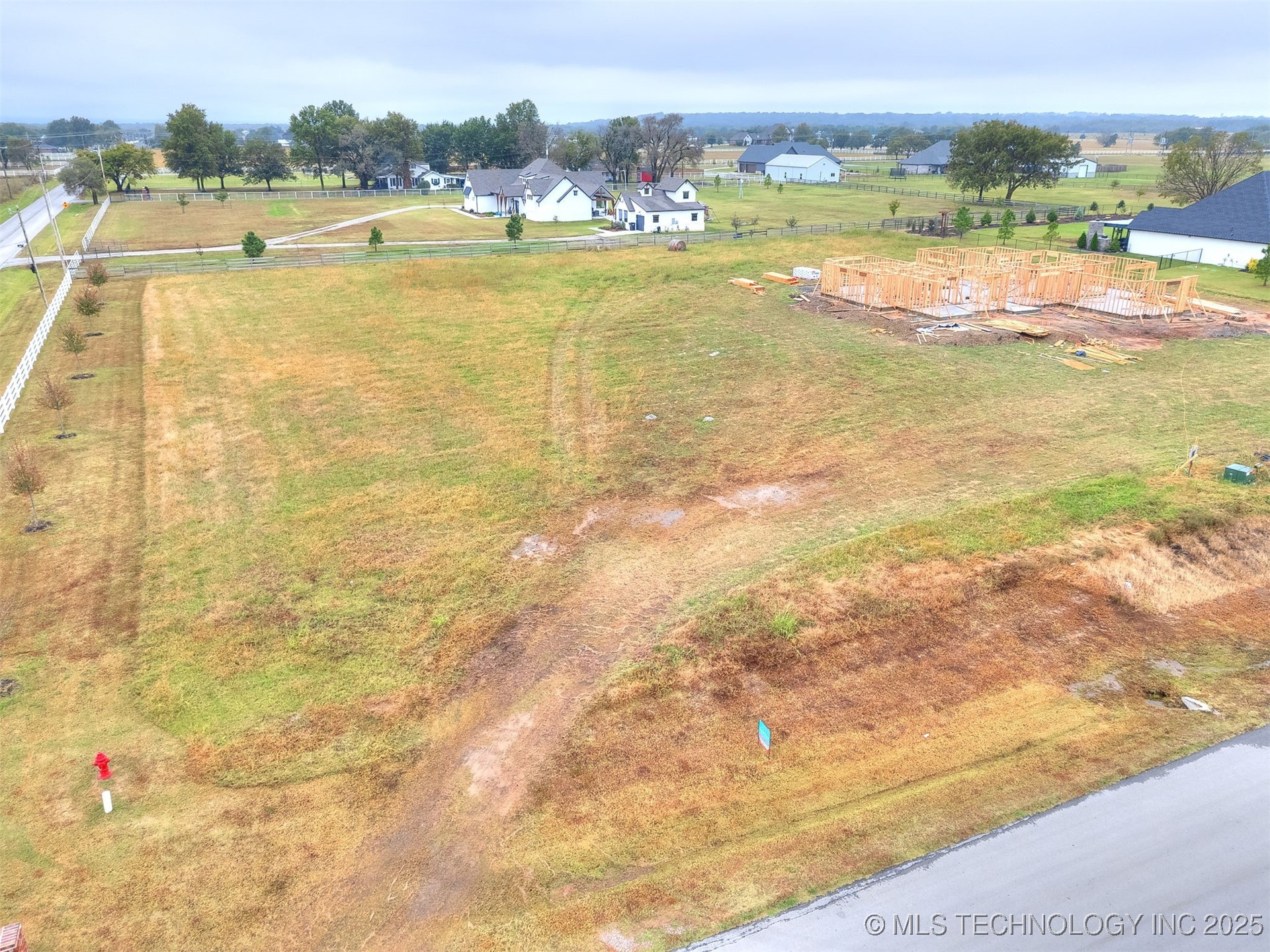 3276 E 169th Street S Property Photo 6