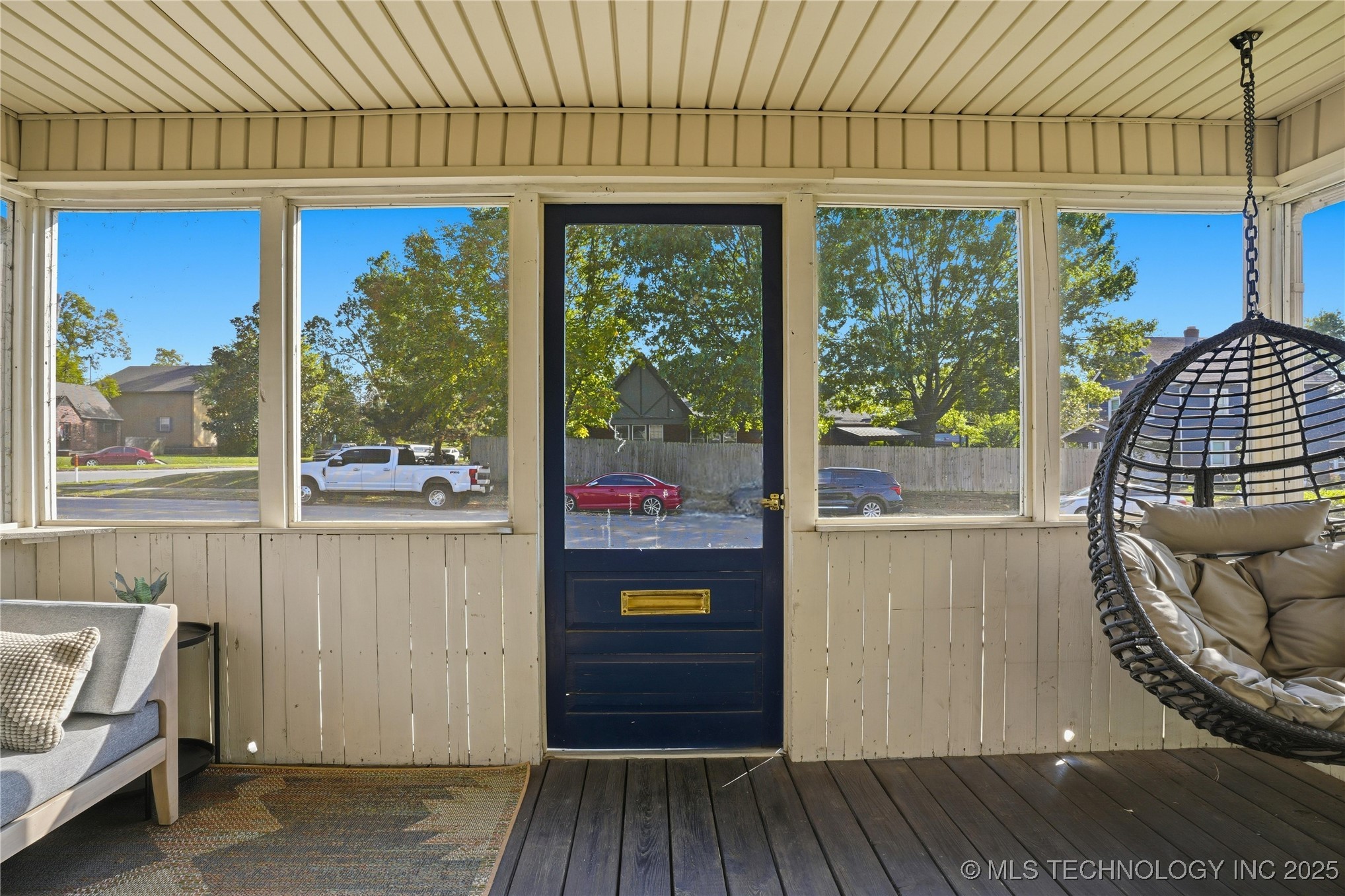 2219 E 13th Street Property Photo 6