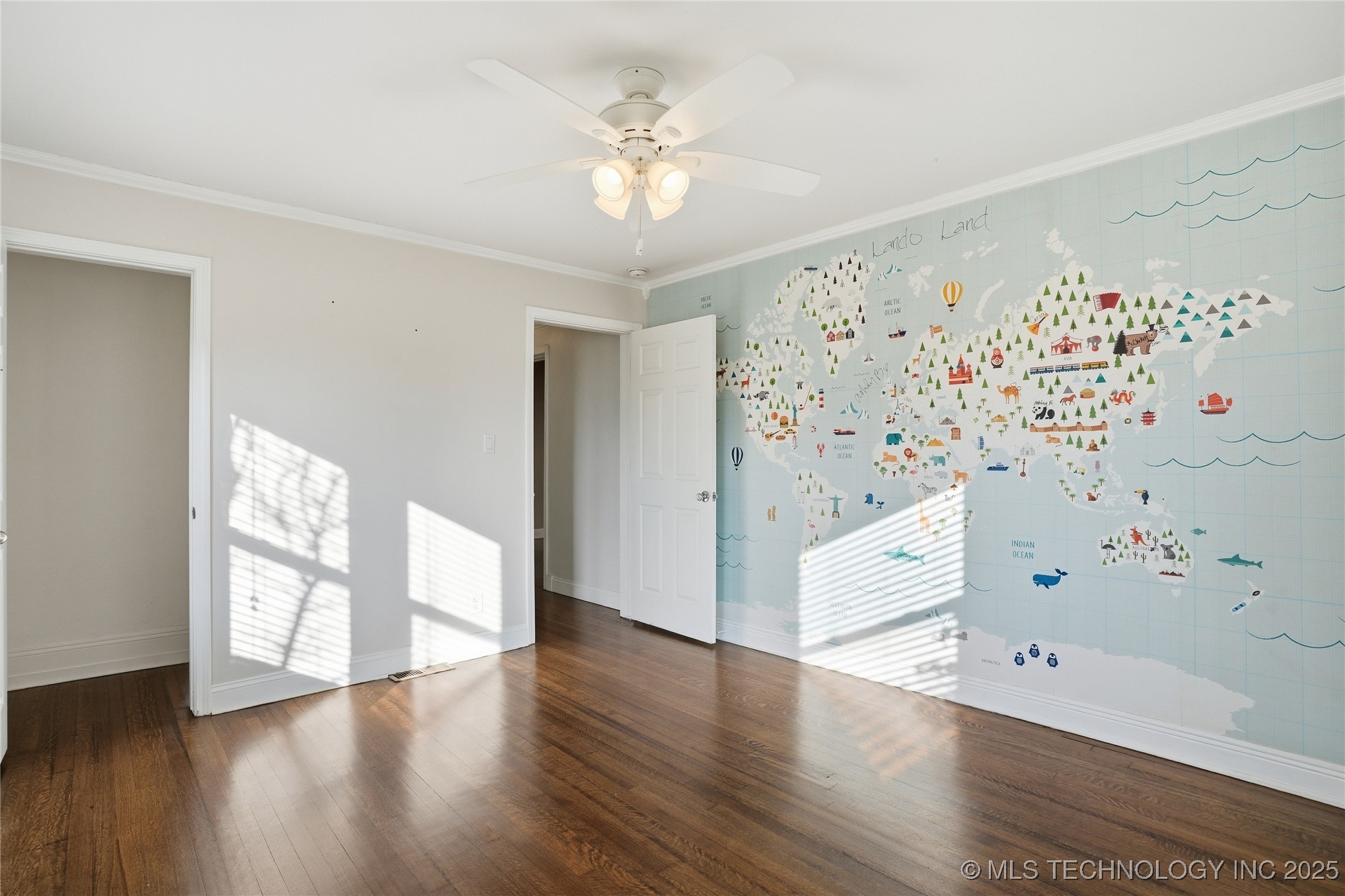 2219 E 13th Street Property Photo 23