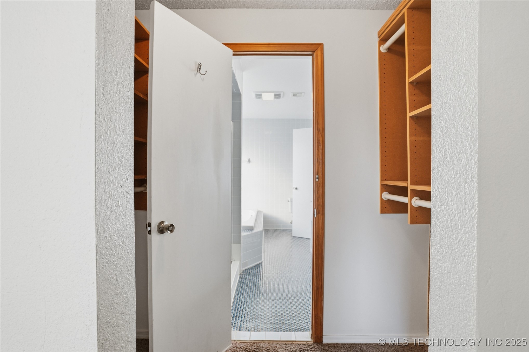 2219 E 13th Street Property Photo 24