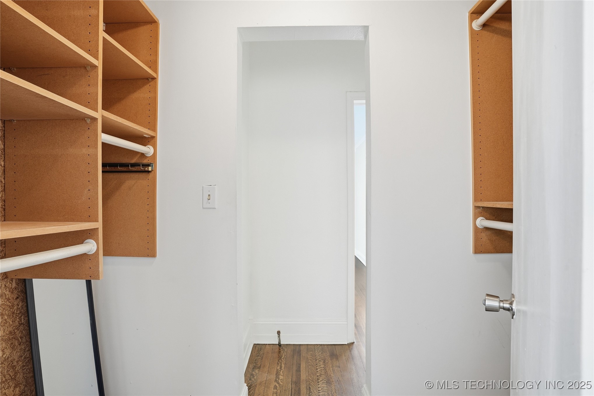 2219 E 13th Street Property Photo 25