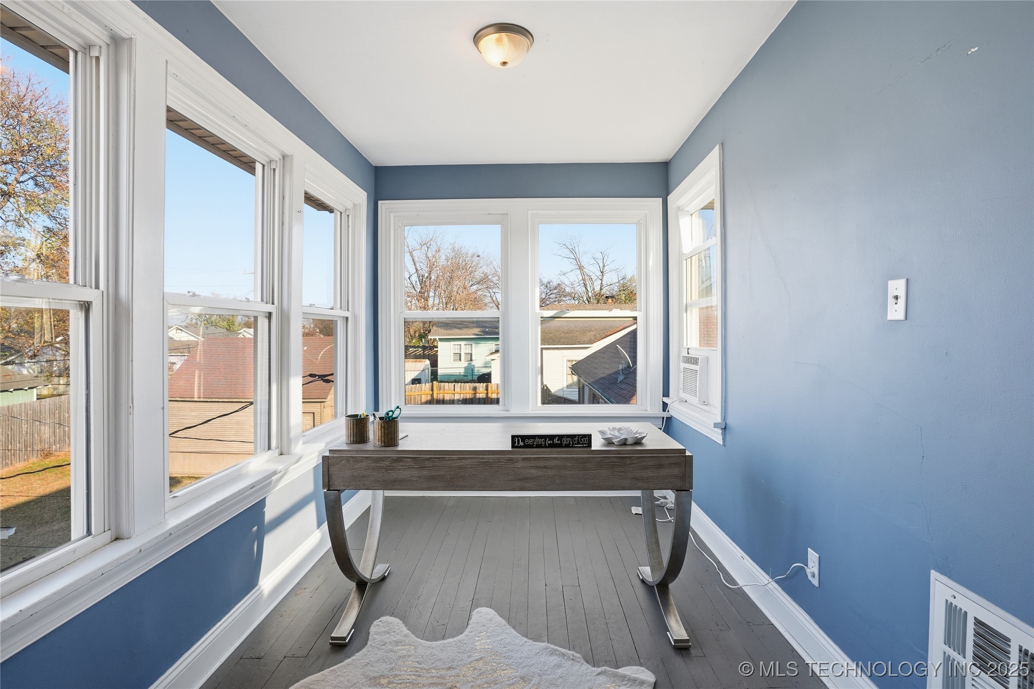 2219 E 13th Street Property Photo 39