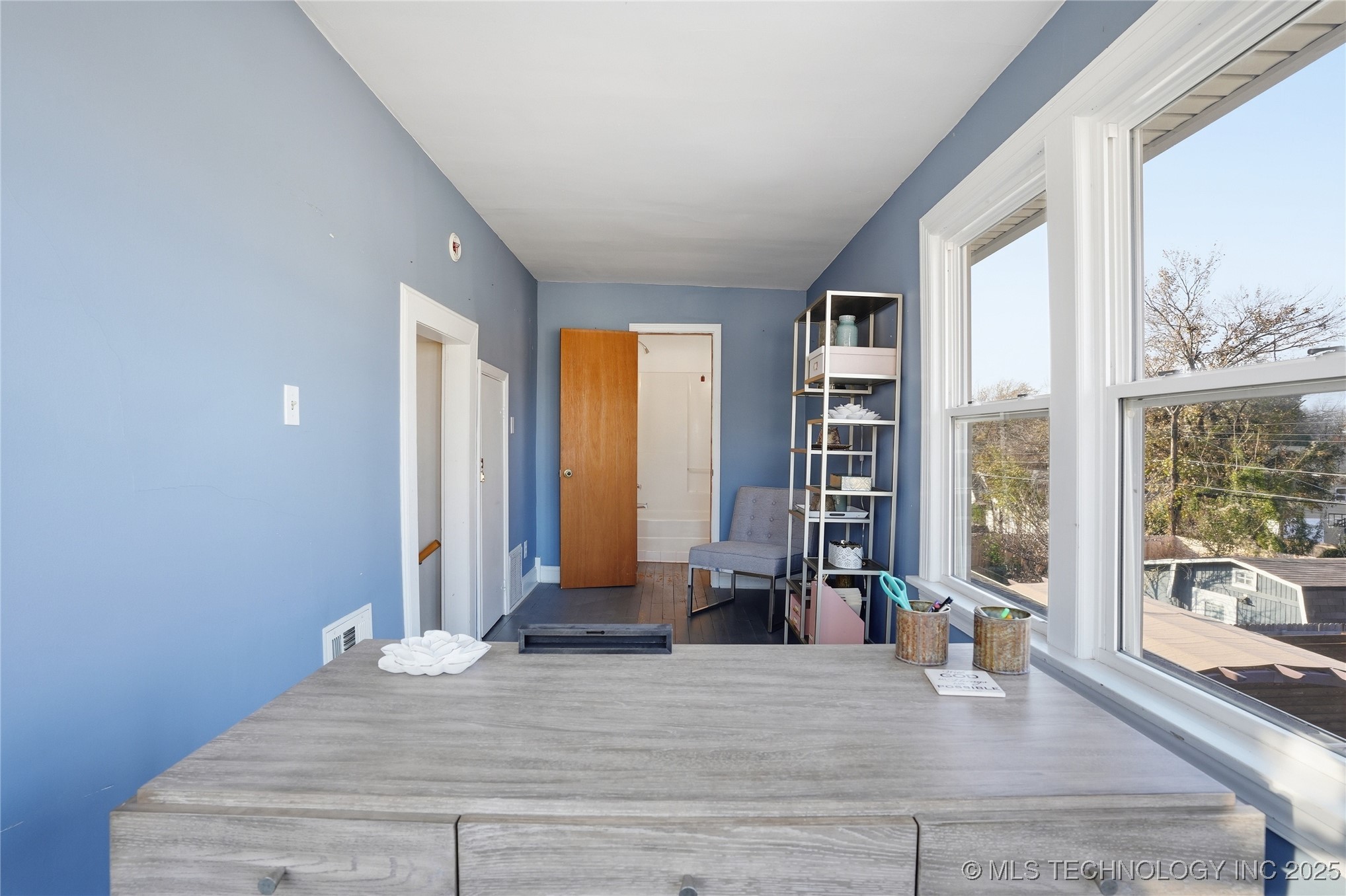 2219 E 13th Street Property Photo 40