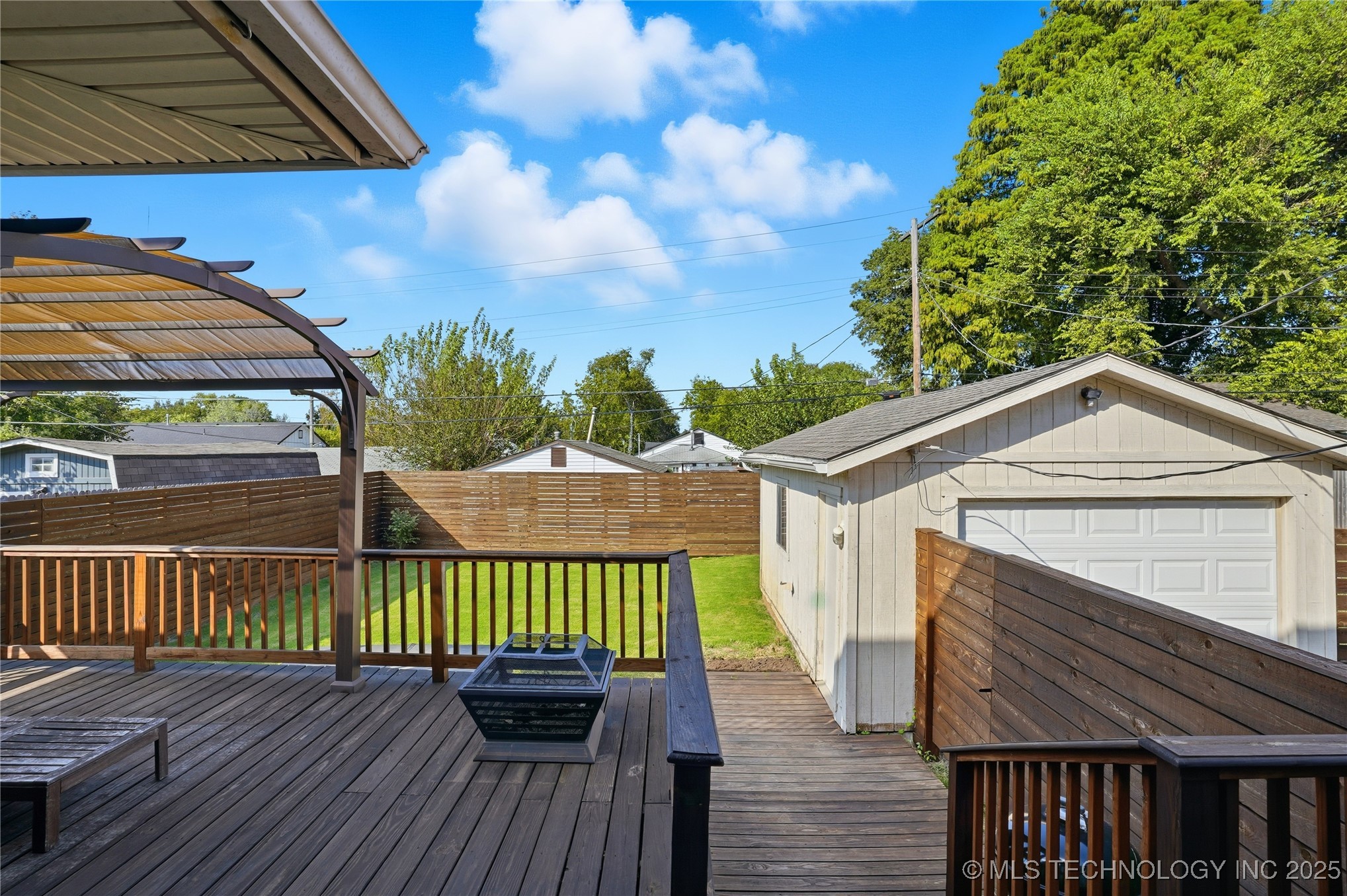 2219 E 13th Street Property Photo 41