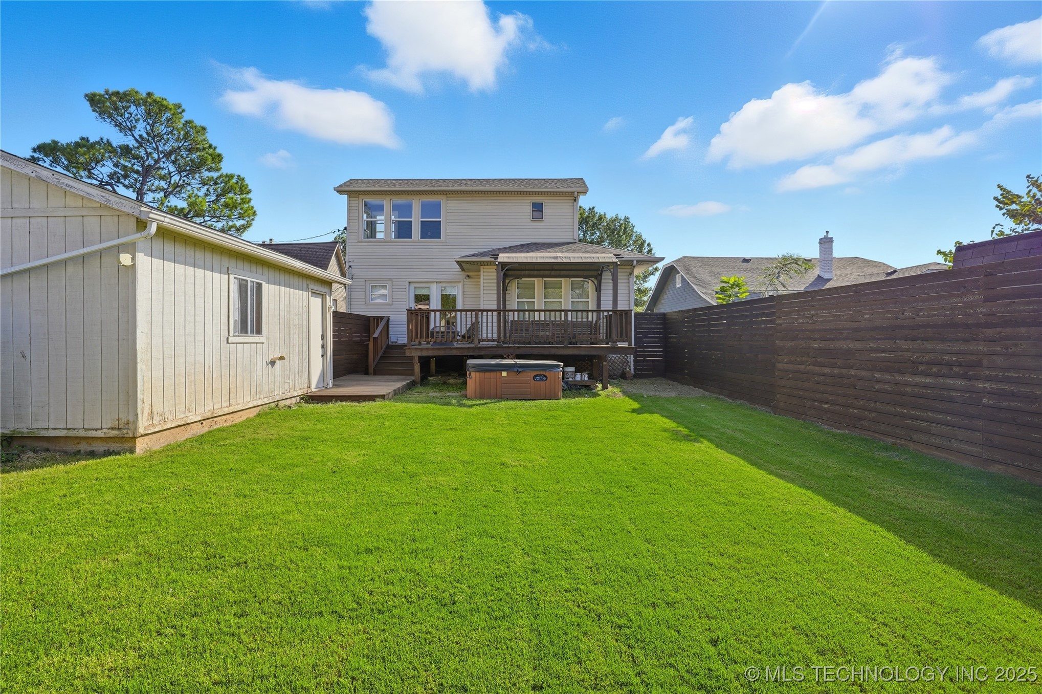 2219 E 13th Street Property Photo 45