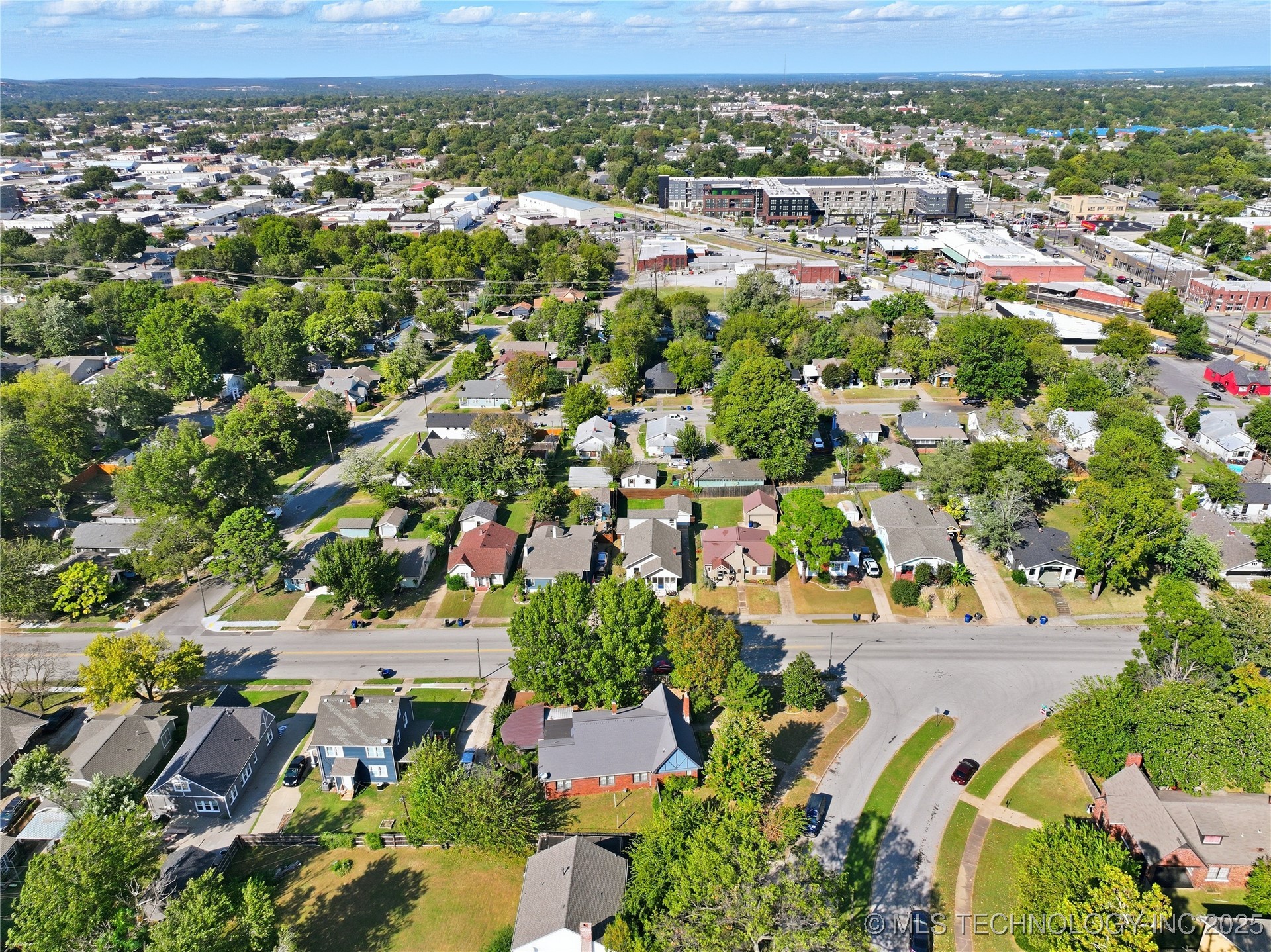 2219 E 13th Street Property Photo 47