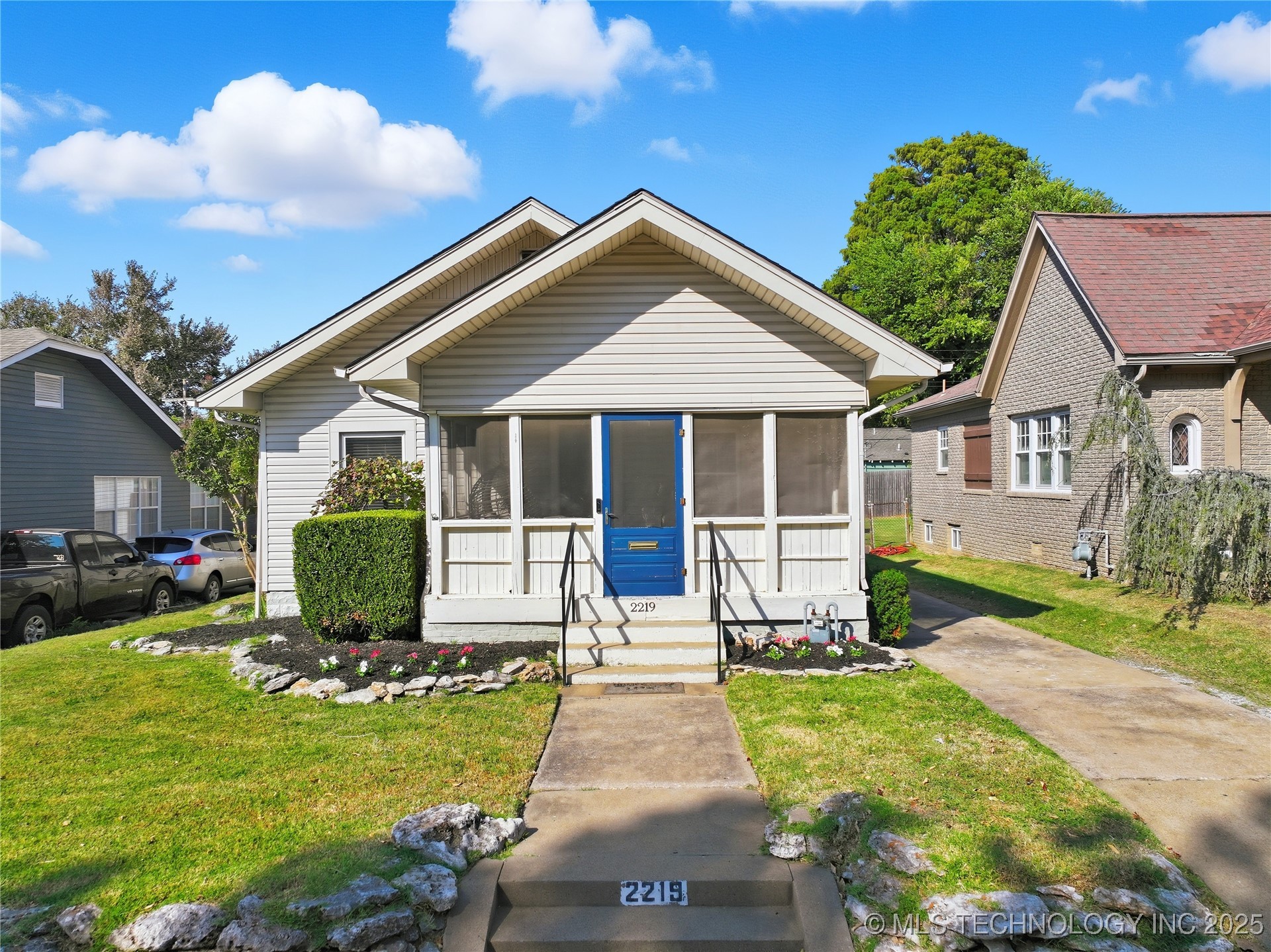 2219 E 13th Street Property Photo 50