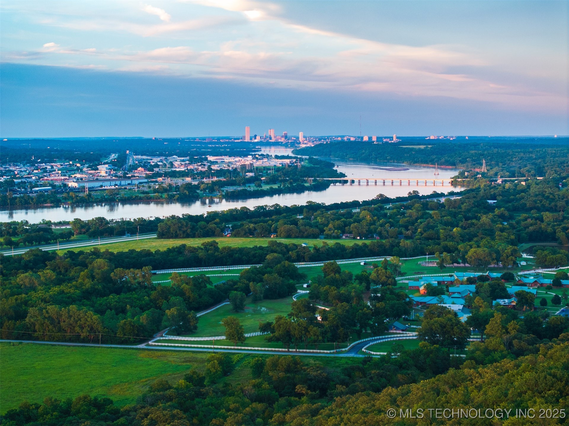 60 S 137th West Avenue Property Photo 2