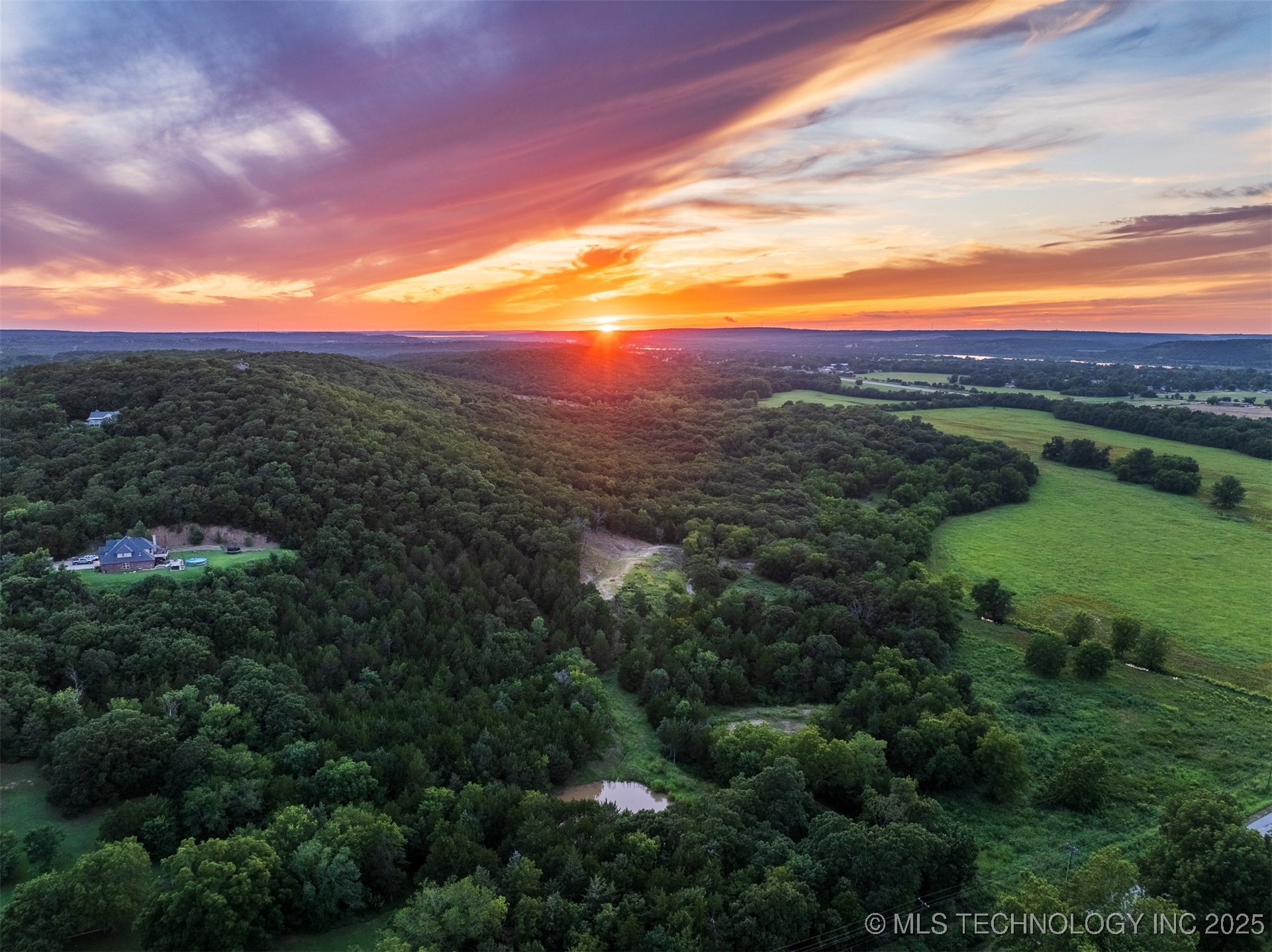 60 S 137th West Avenue Property Photo 4