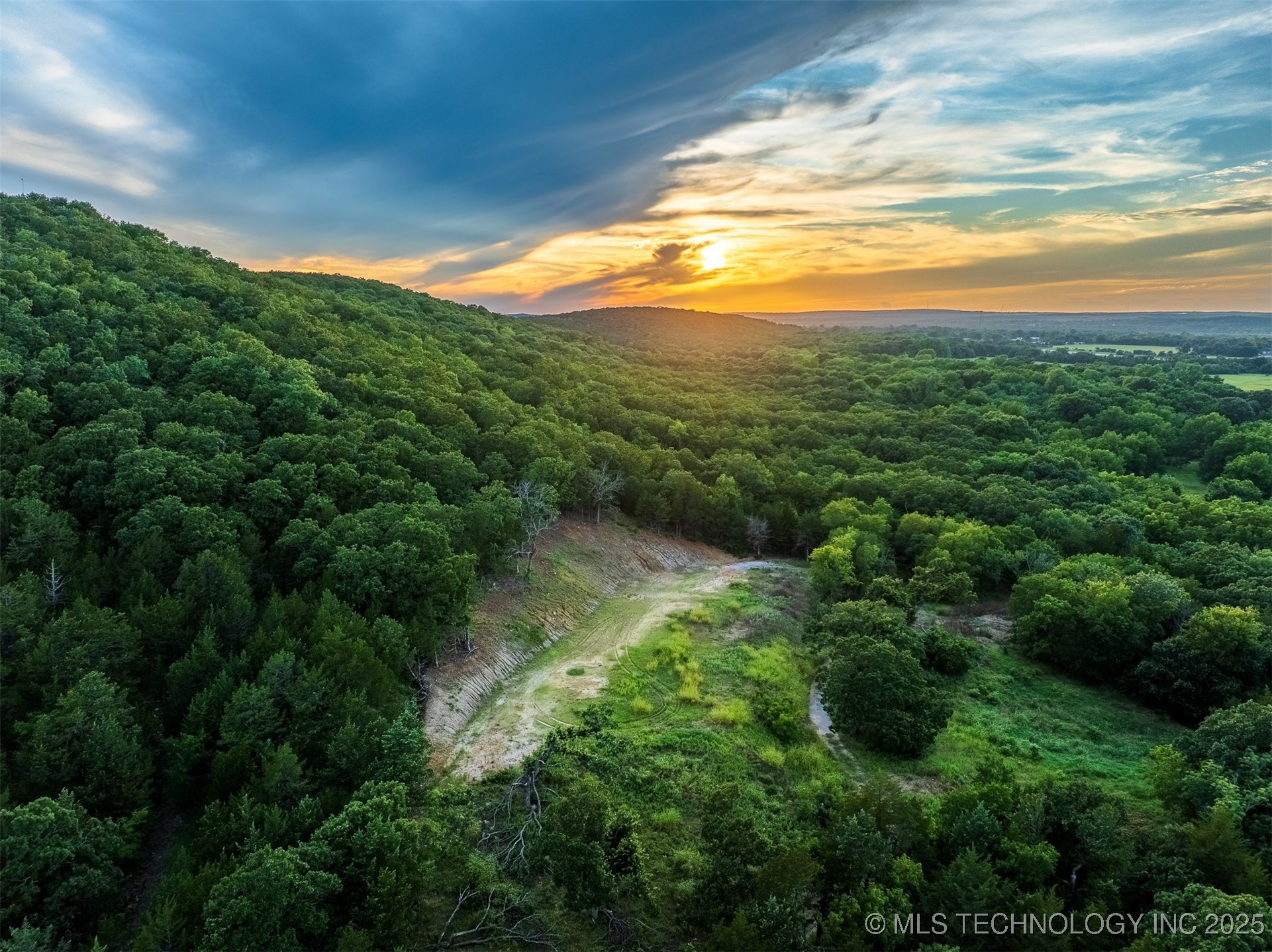 60 S 137th West Avenue Property Photo 12
