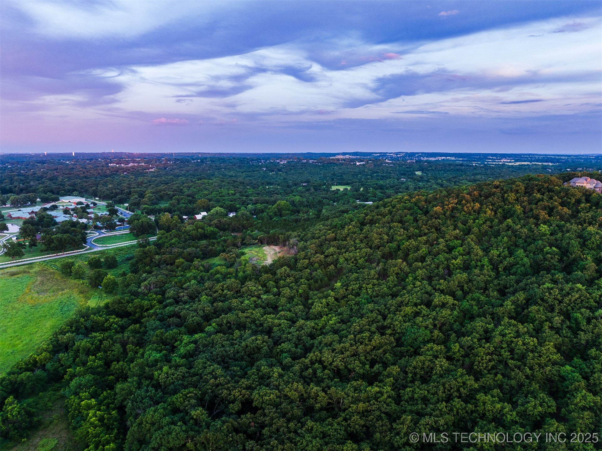60 S 137th West Avenue Property Photo 17