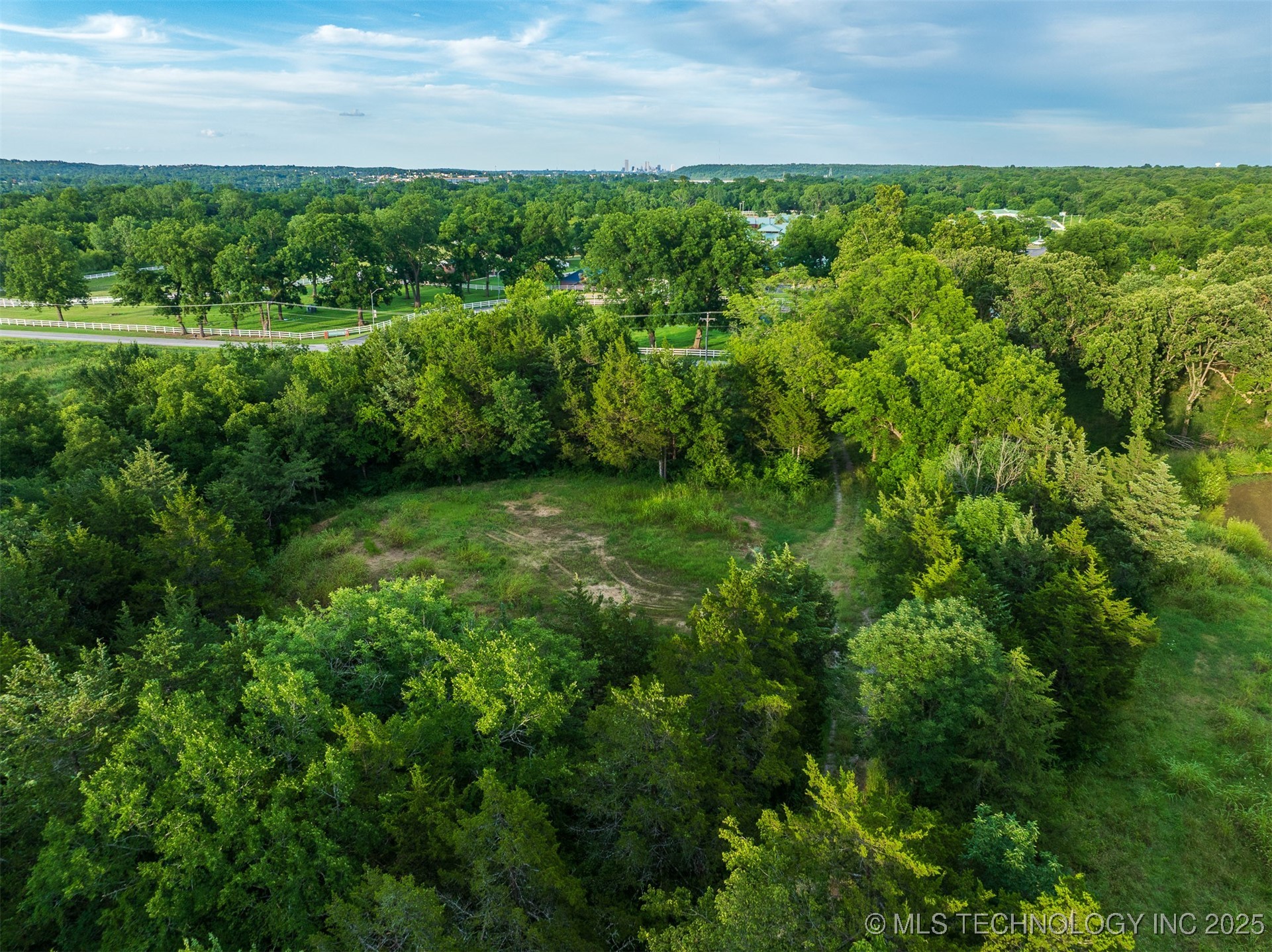 60 S 137th West Avenue Property Photo 29