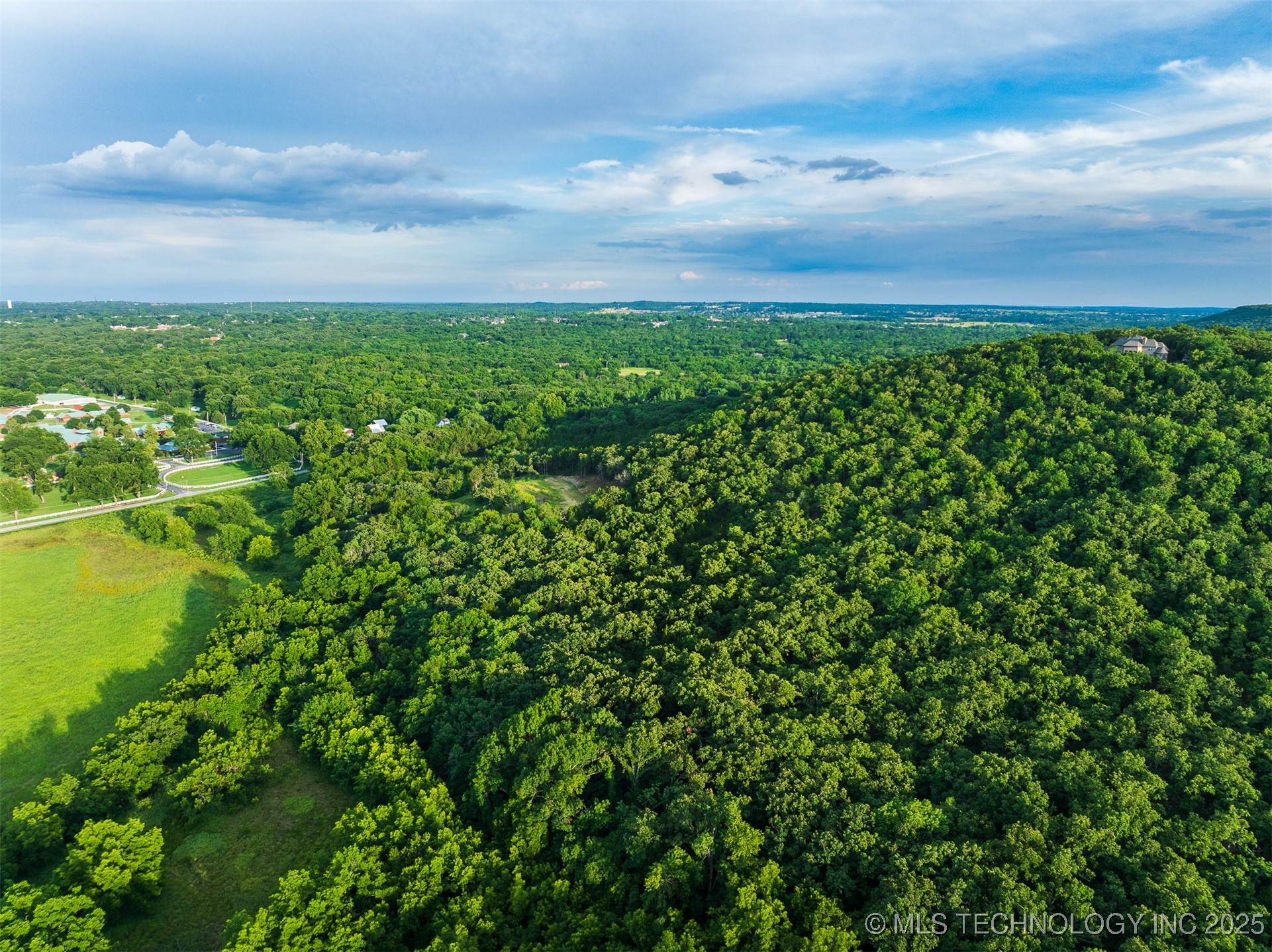 60 S 137th West Avenue Property Photo 32