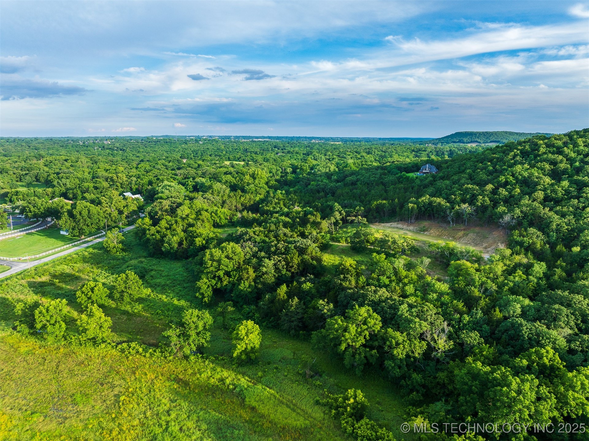 60 S 137th West Avenue Property Photo 33