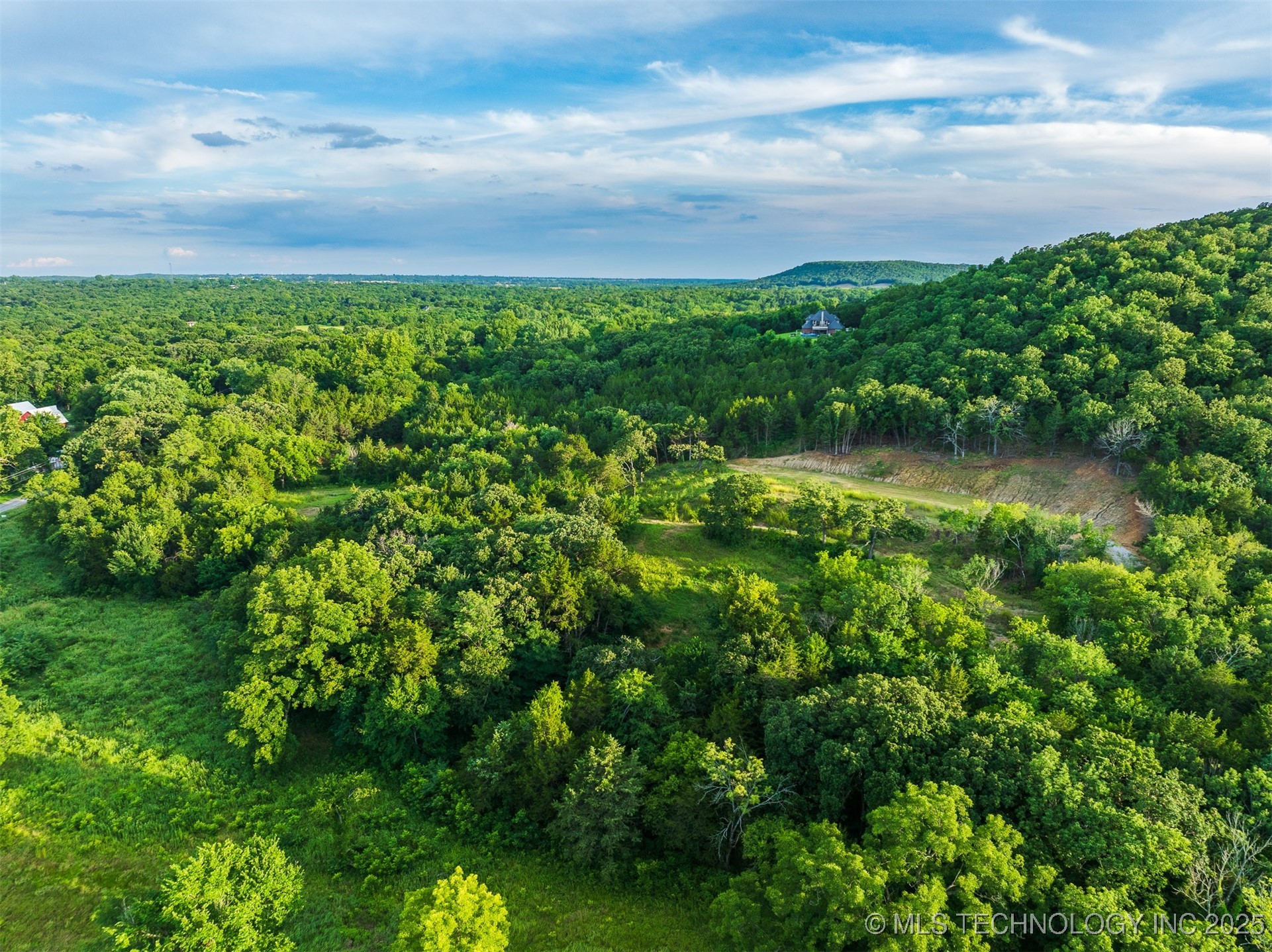 60 S 137th West Avenue Property Photo 34