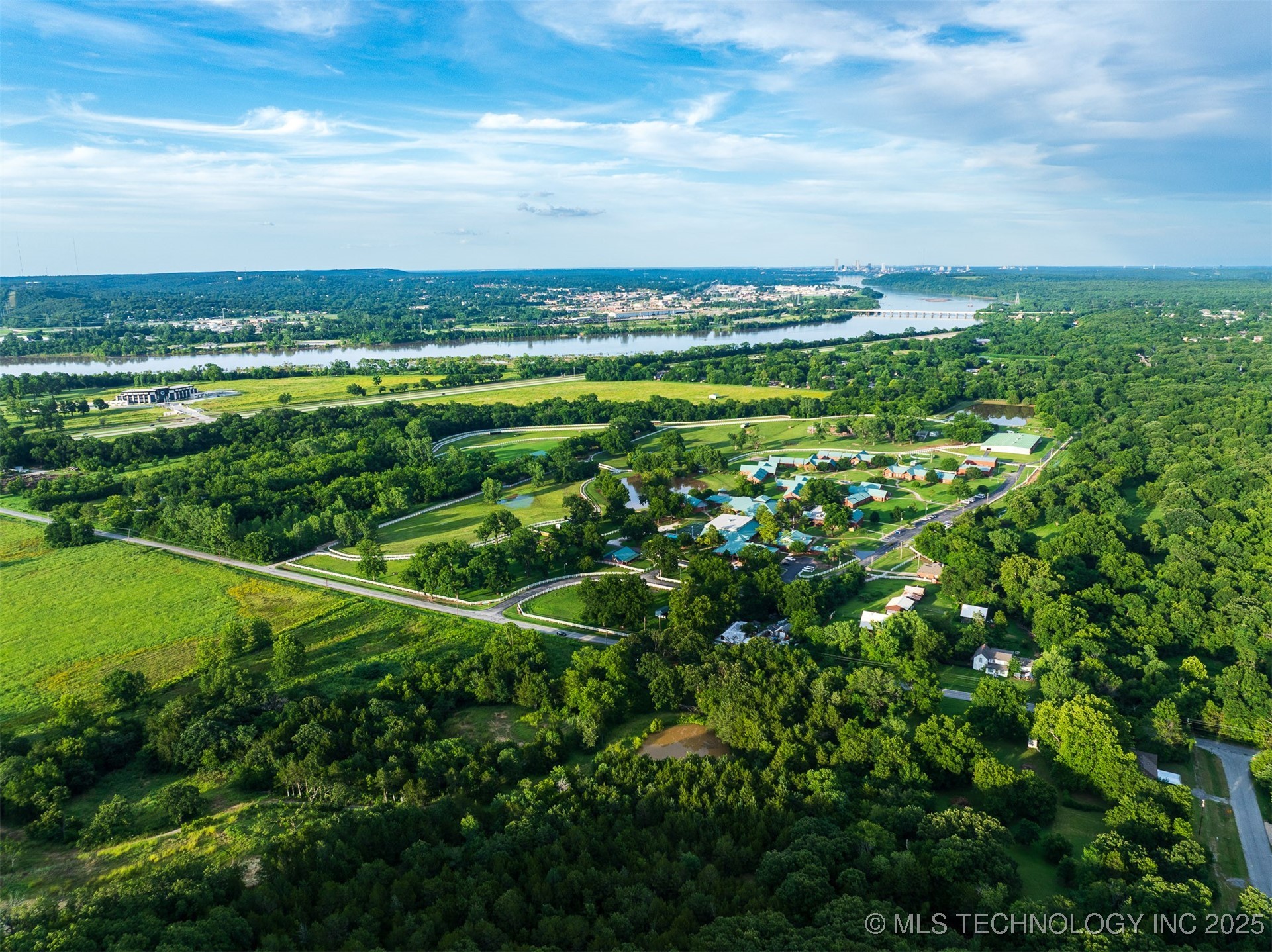 60 S 137th West Avenue Property Photo 52