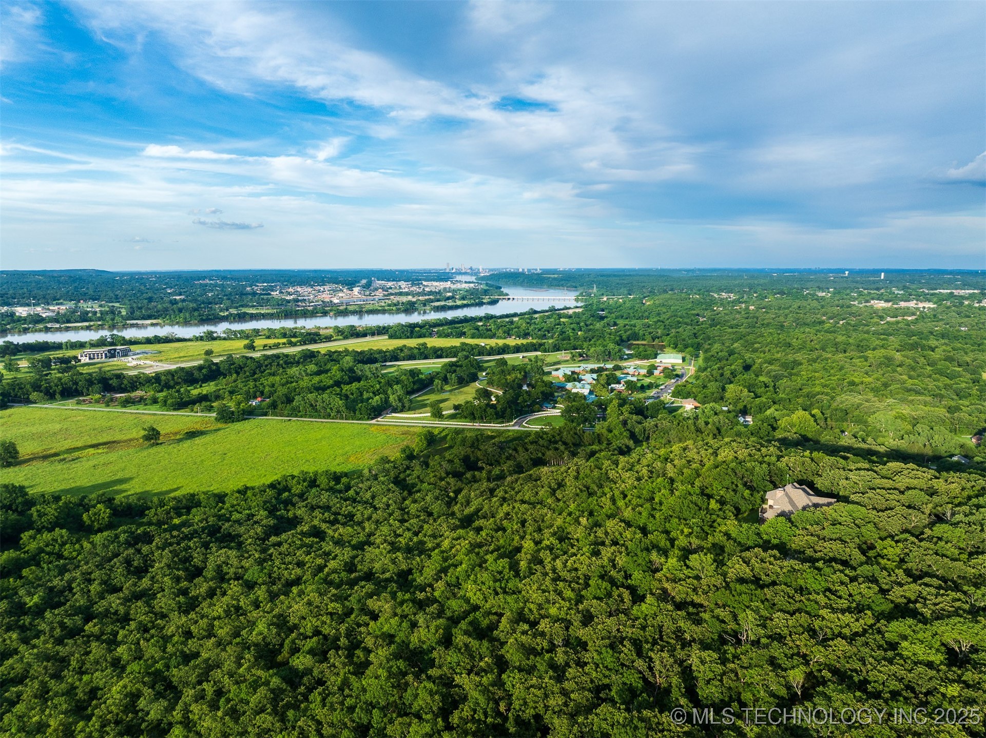 60 S 137th West Avenue Property Photo 54