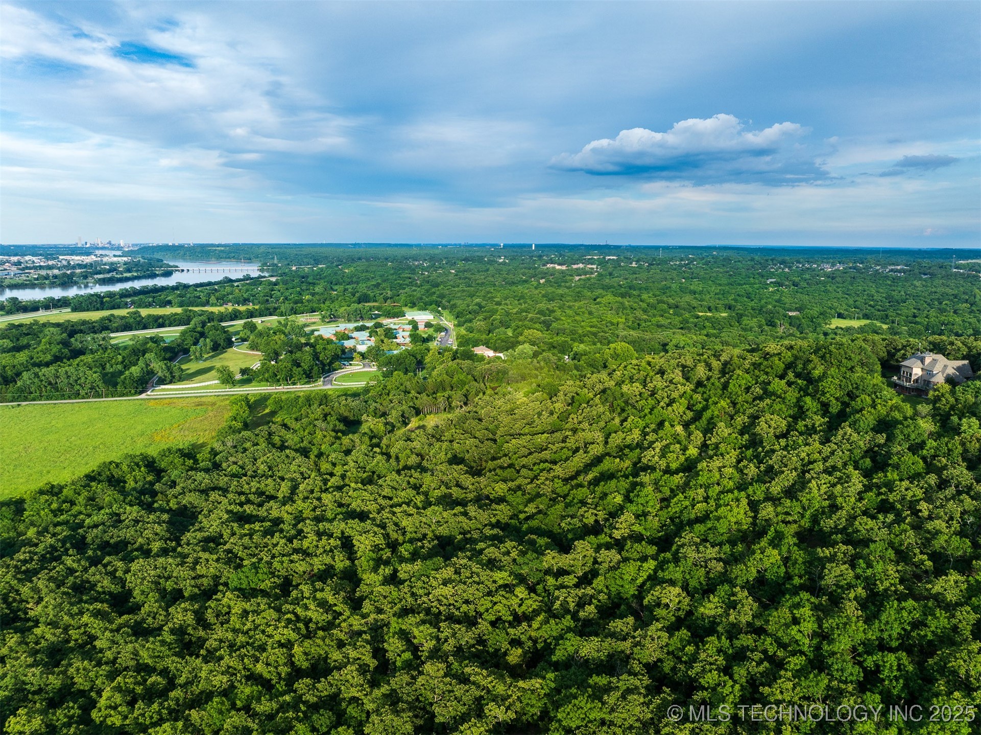 60 S 137th West Avenue Property Photo 57