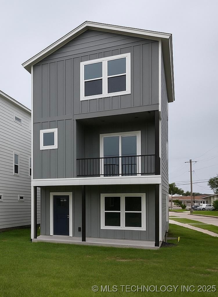 200 W Houston Street Property Photo 1