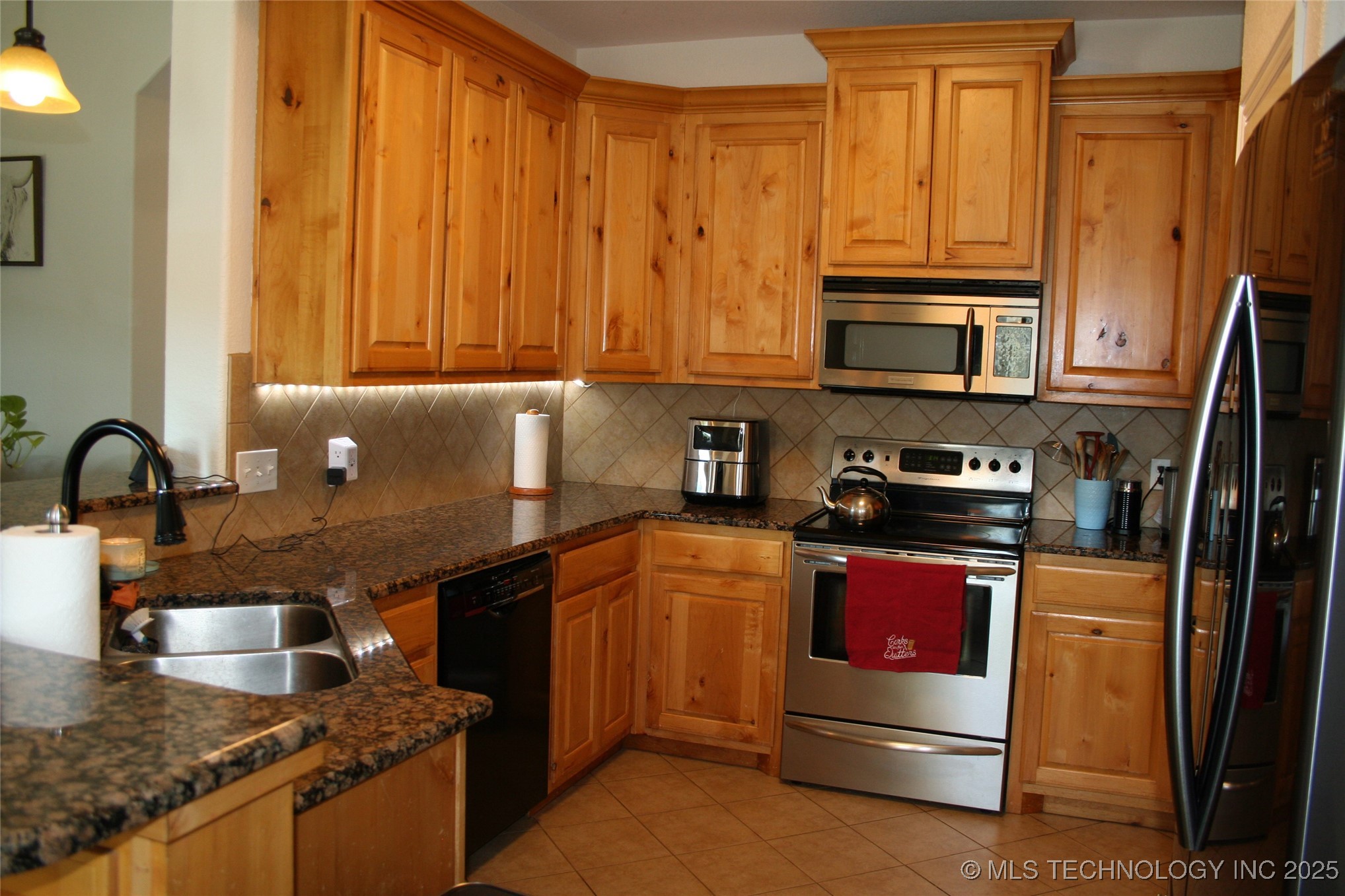 412 Wandering Property Photo 4