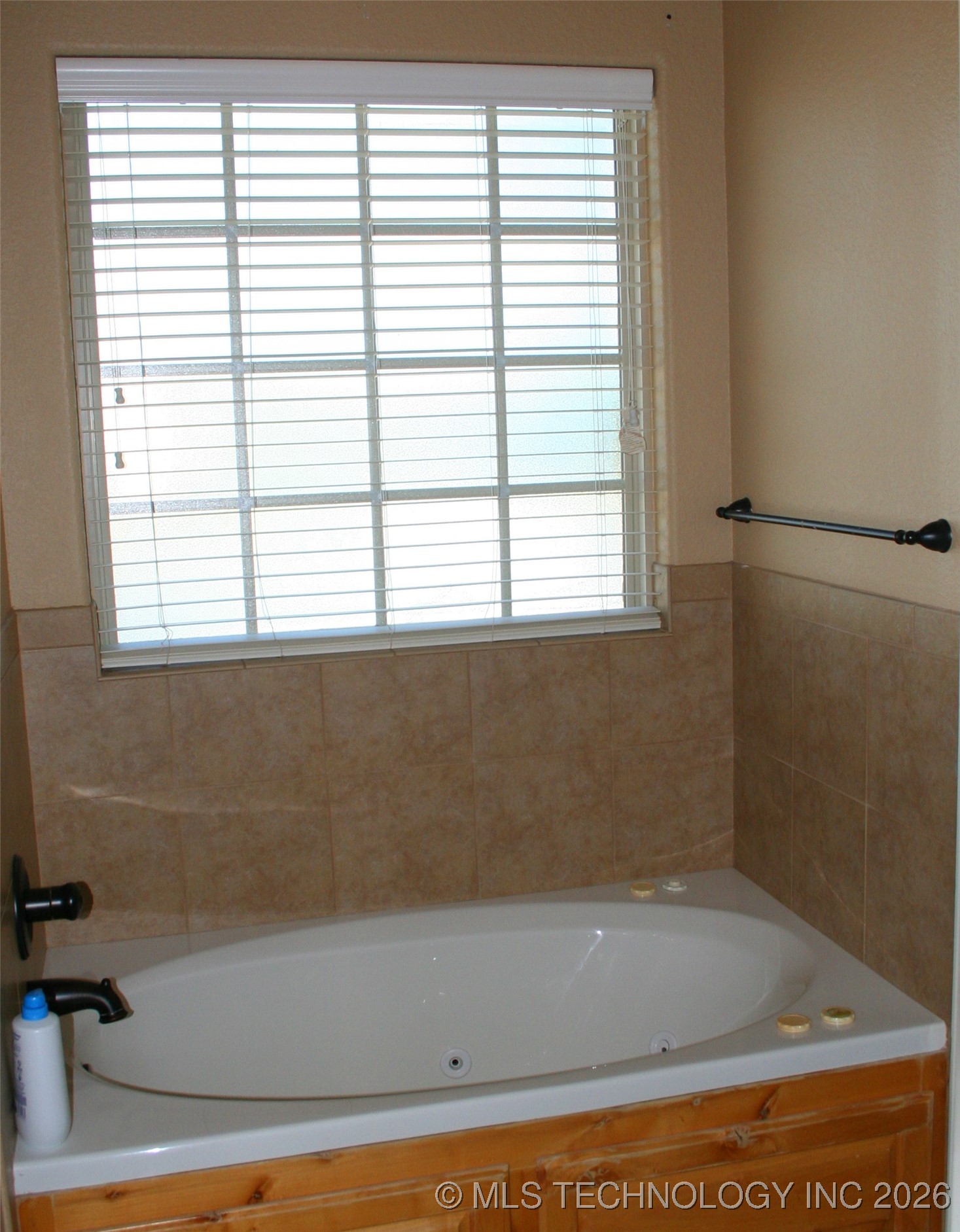 412 Wandering Property Photo 11