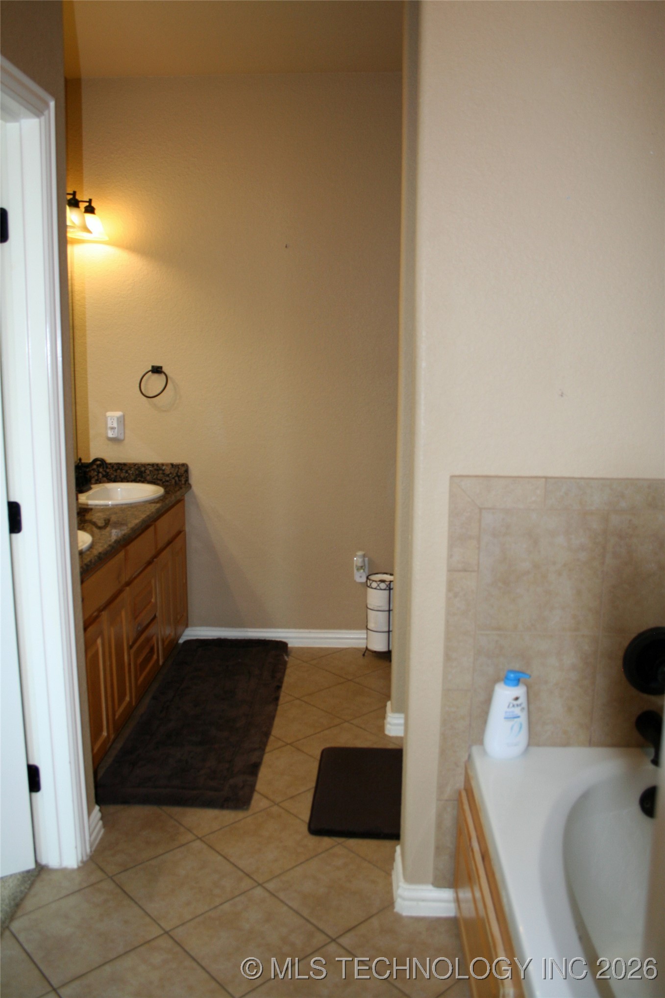 412 Wandering Property Photo 12