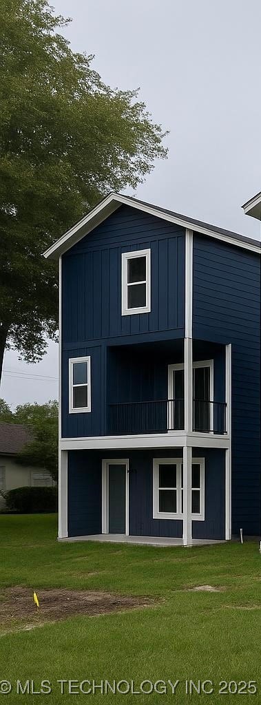 208 W Houston Street Property Photo 1