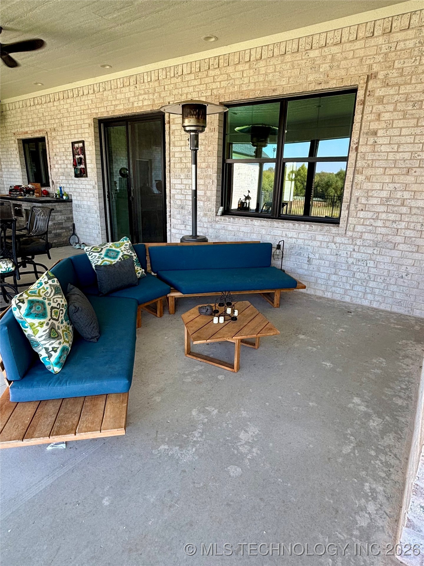 913 Prairie View Road S Property Photo 18