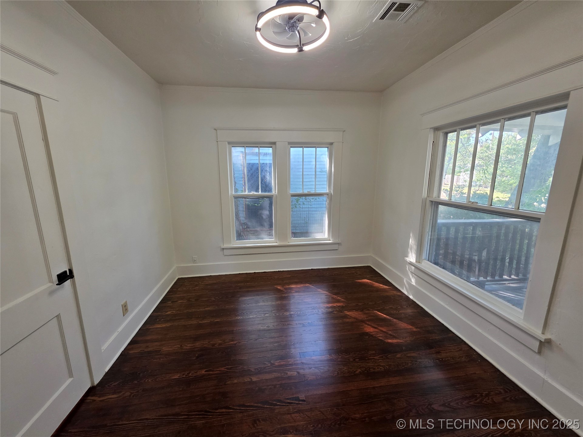 111 Quebec Avenue Property Photo 10