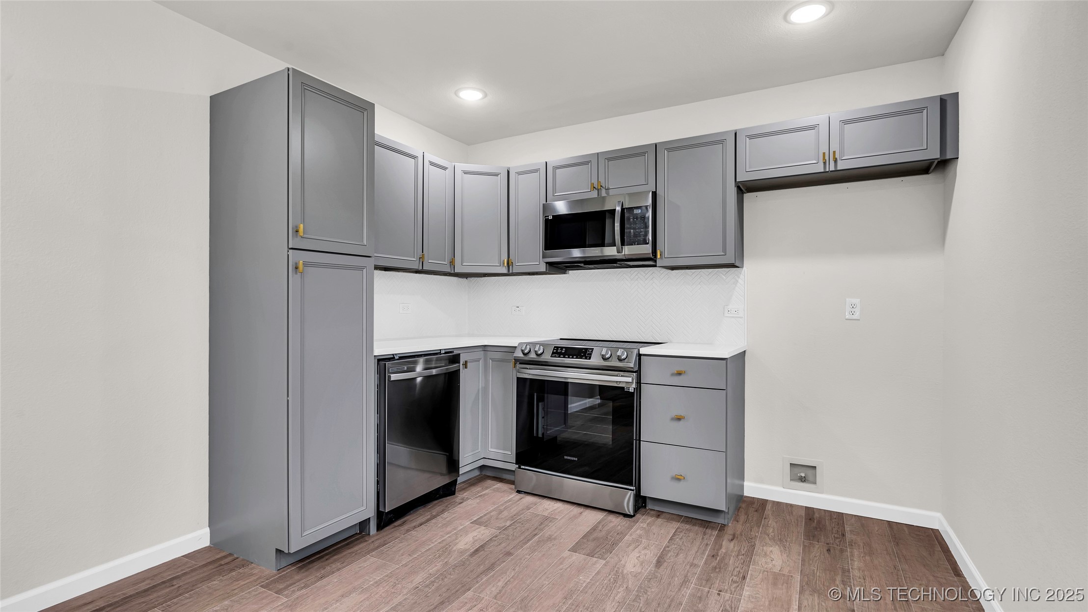 2615 N Rancho Lane Property Photo 9