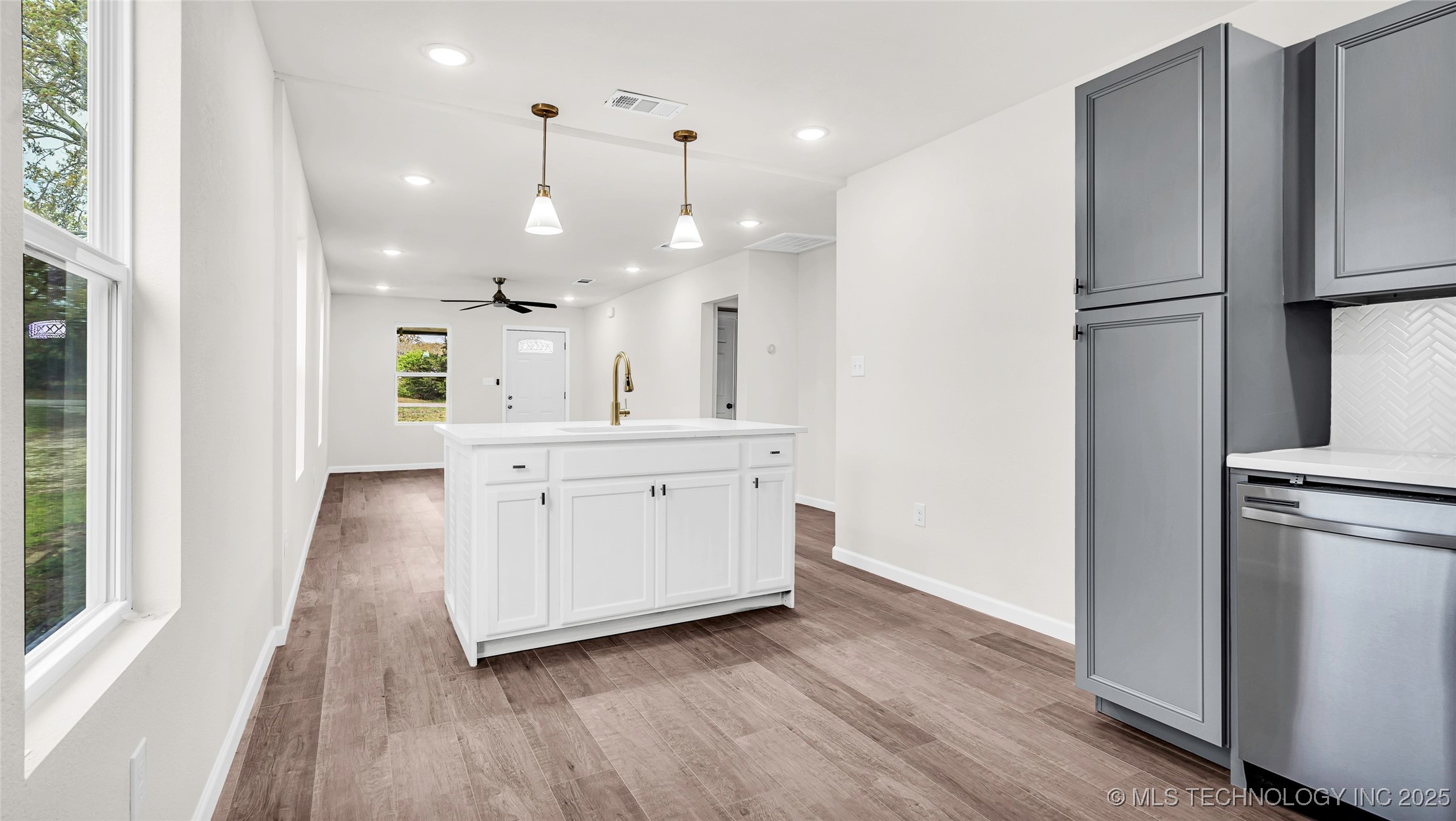 2615 N Rancho Lane Property Photo 10