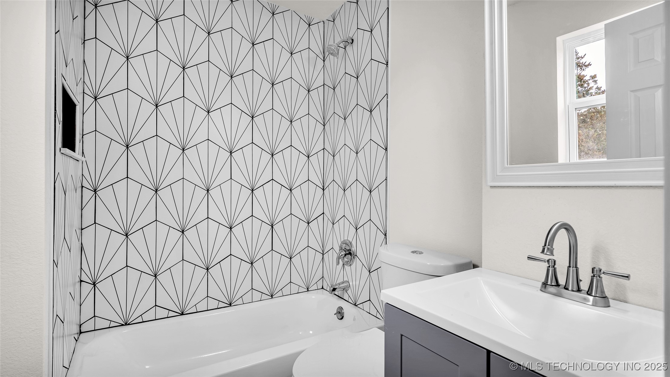 2615 N Rancho Lane Property Photo 16