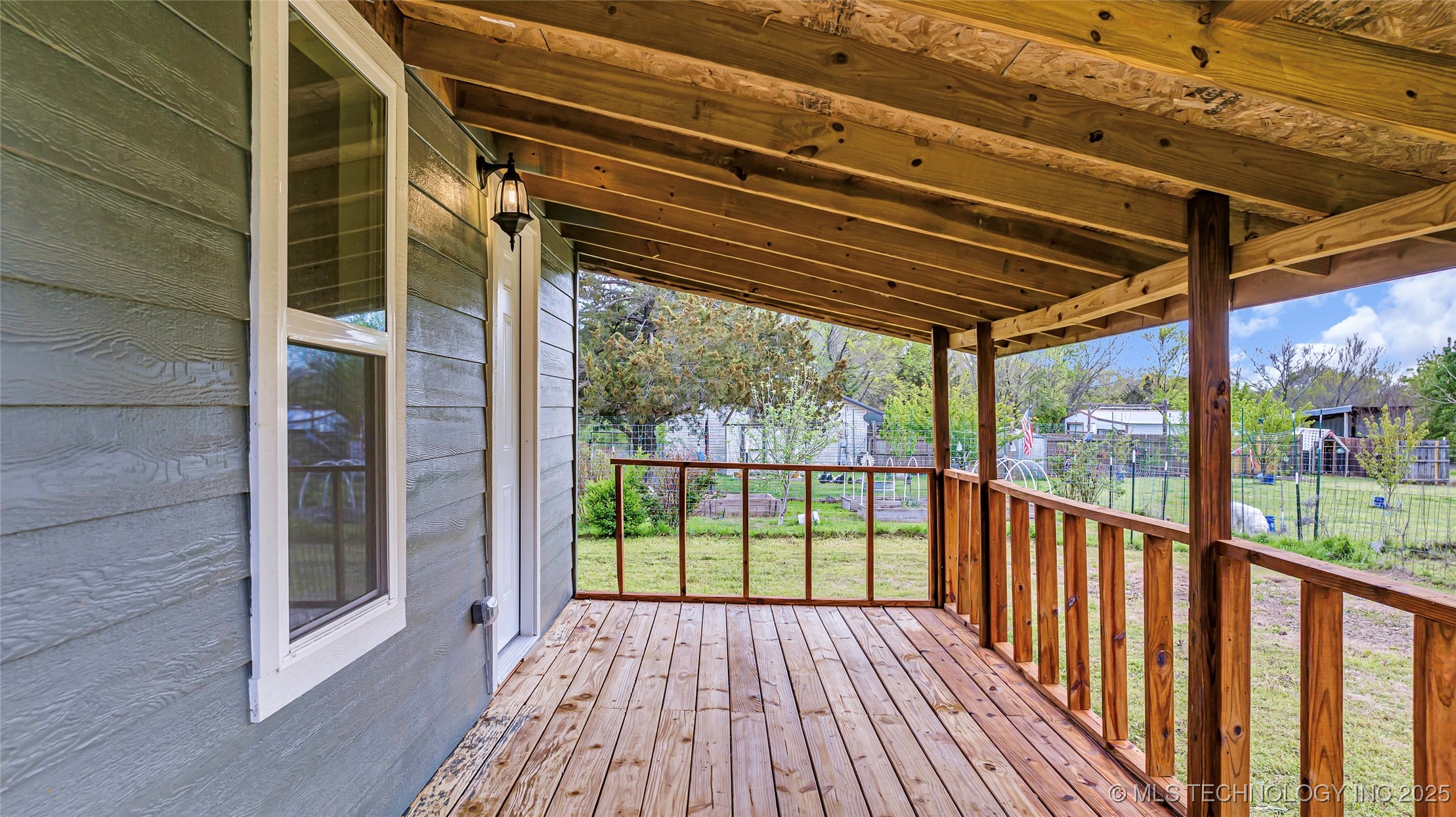 2615 N Rancho Lane Property Photo 24