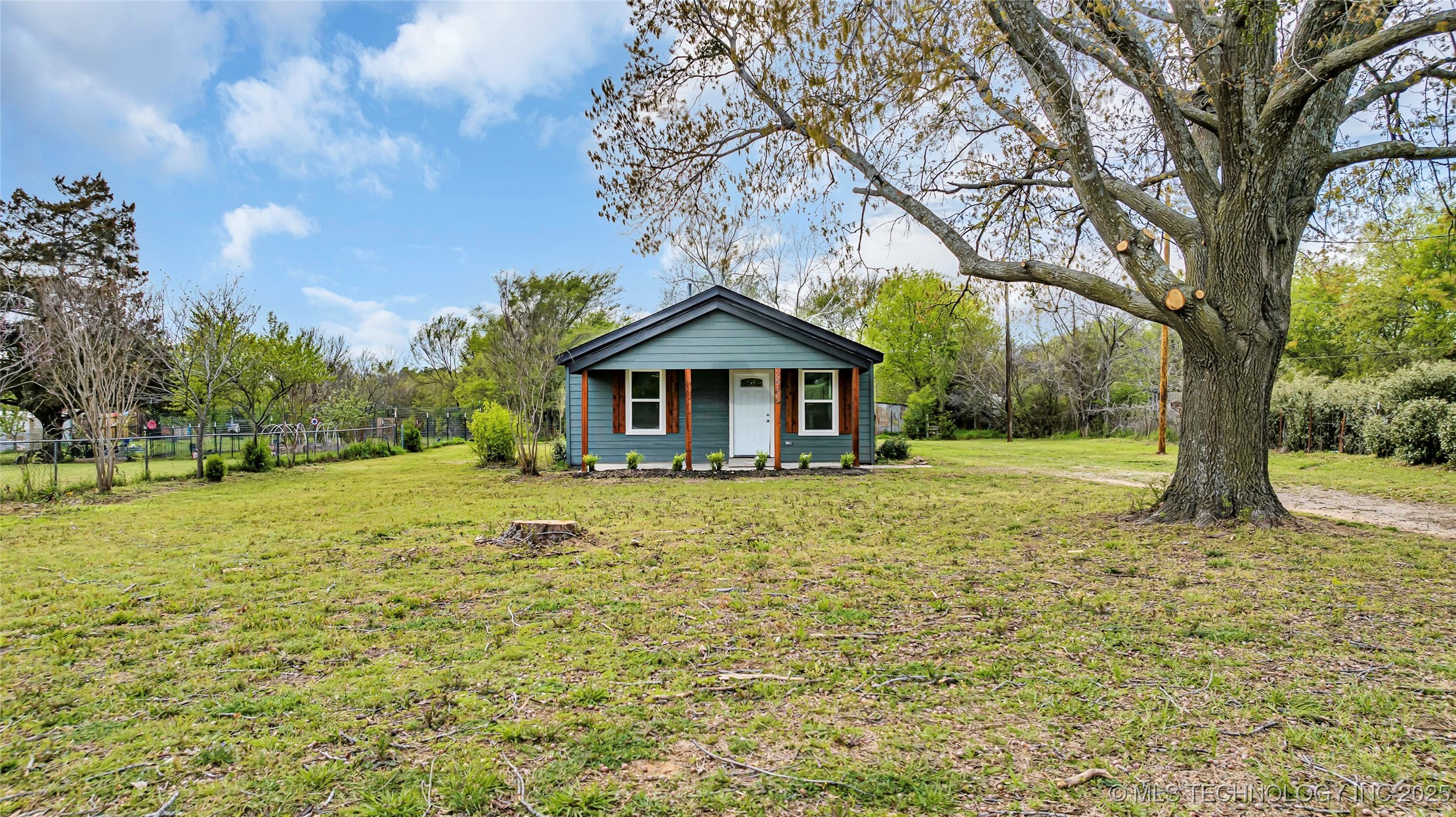 2615 N Rancho Lane Property Photo 26